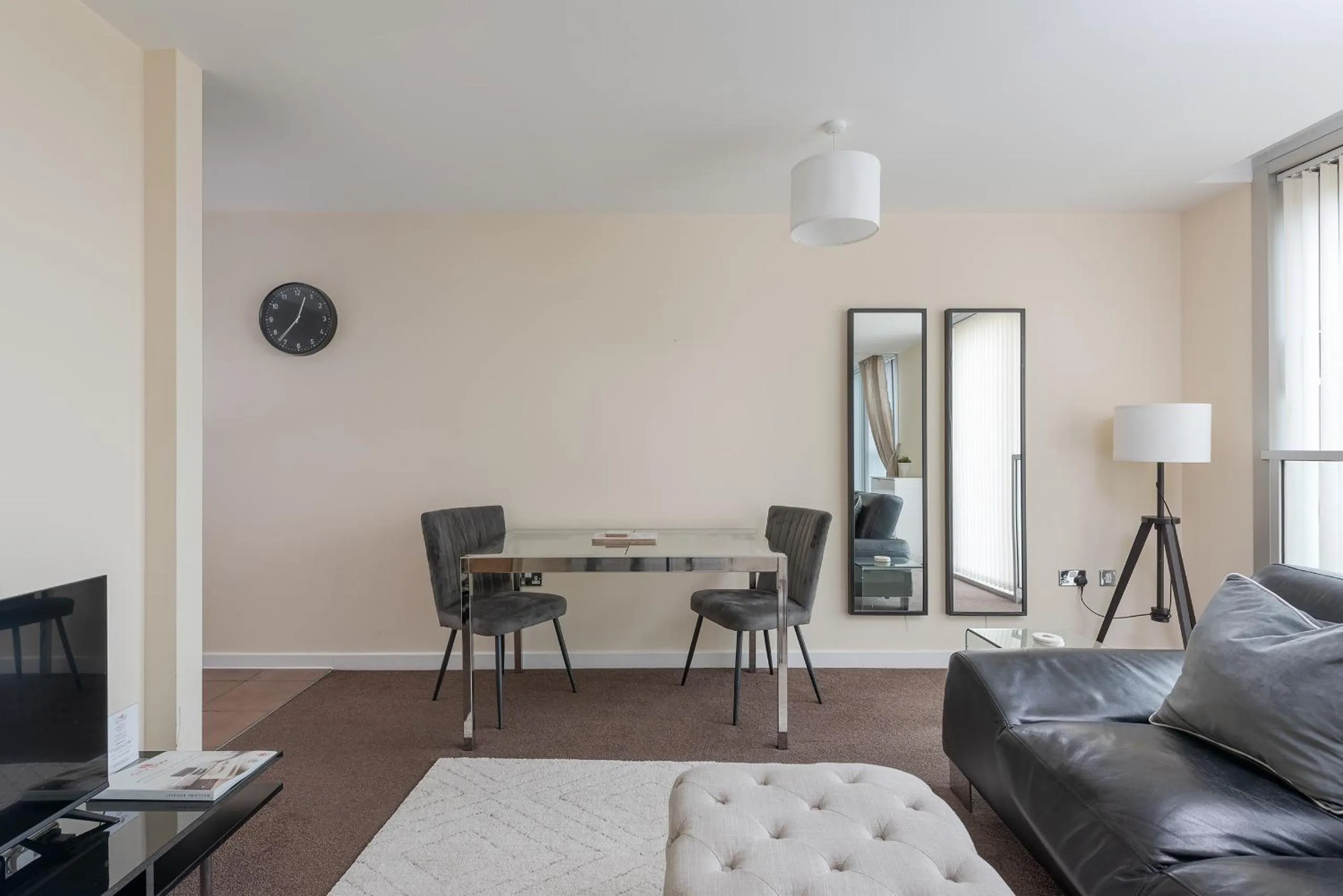 Dining area in City Stay Apartments - Hub