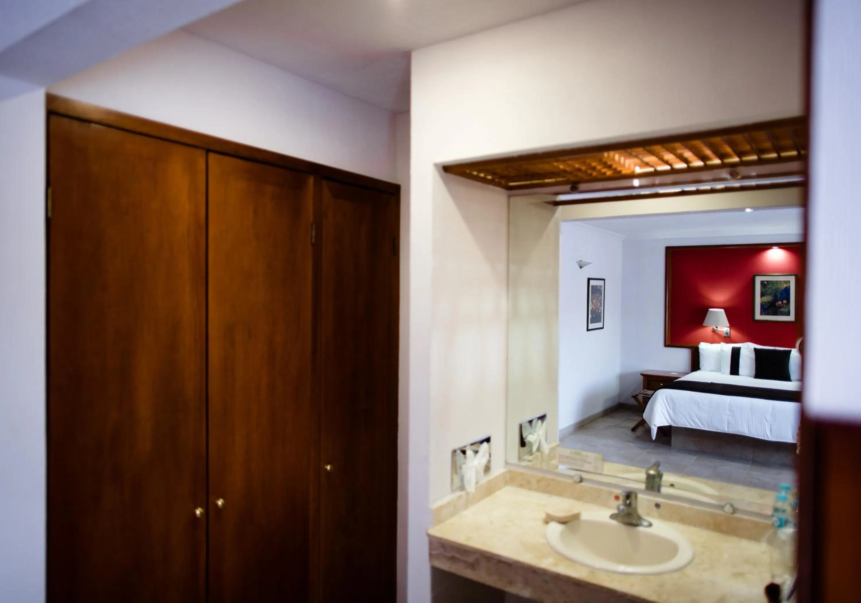 Photo of the whole room in Mision Express Celaya