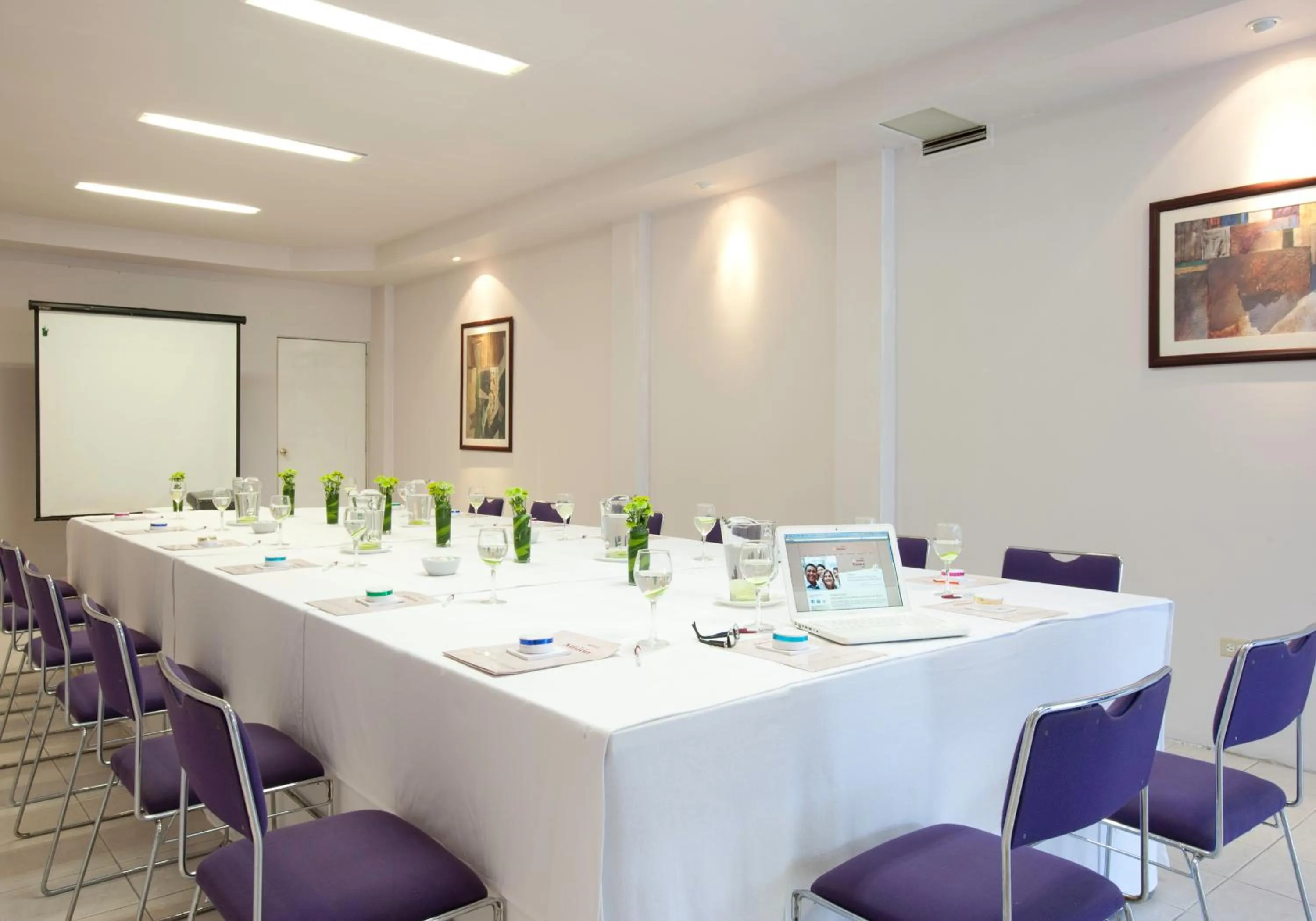 Meeting/conference room in Mision Express Celaya