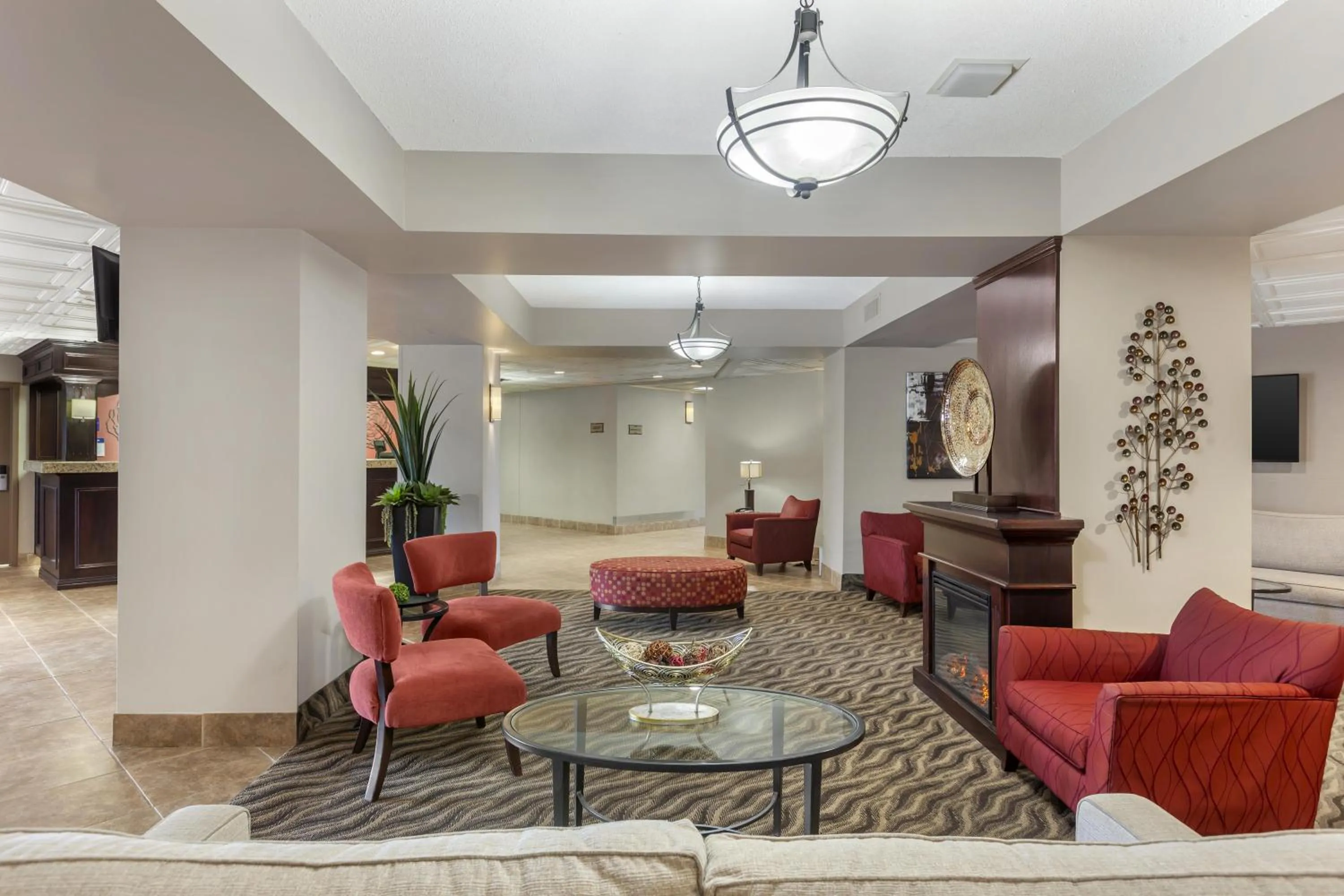 Lobby or reception in Best Western Plus Rose City Suites