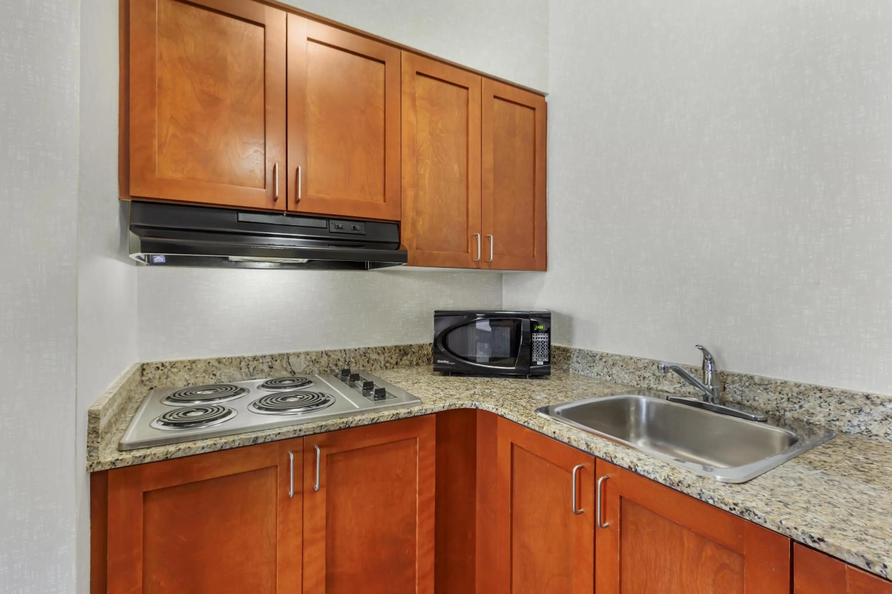 Bedroom in Best Western Plus Rose City Suites