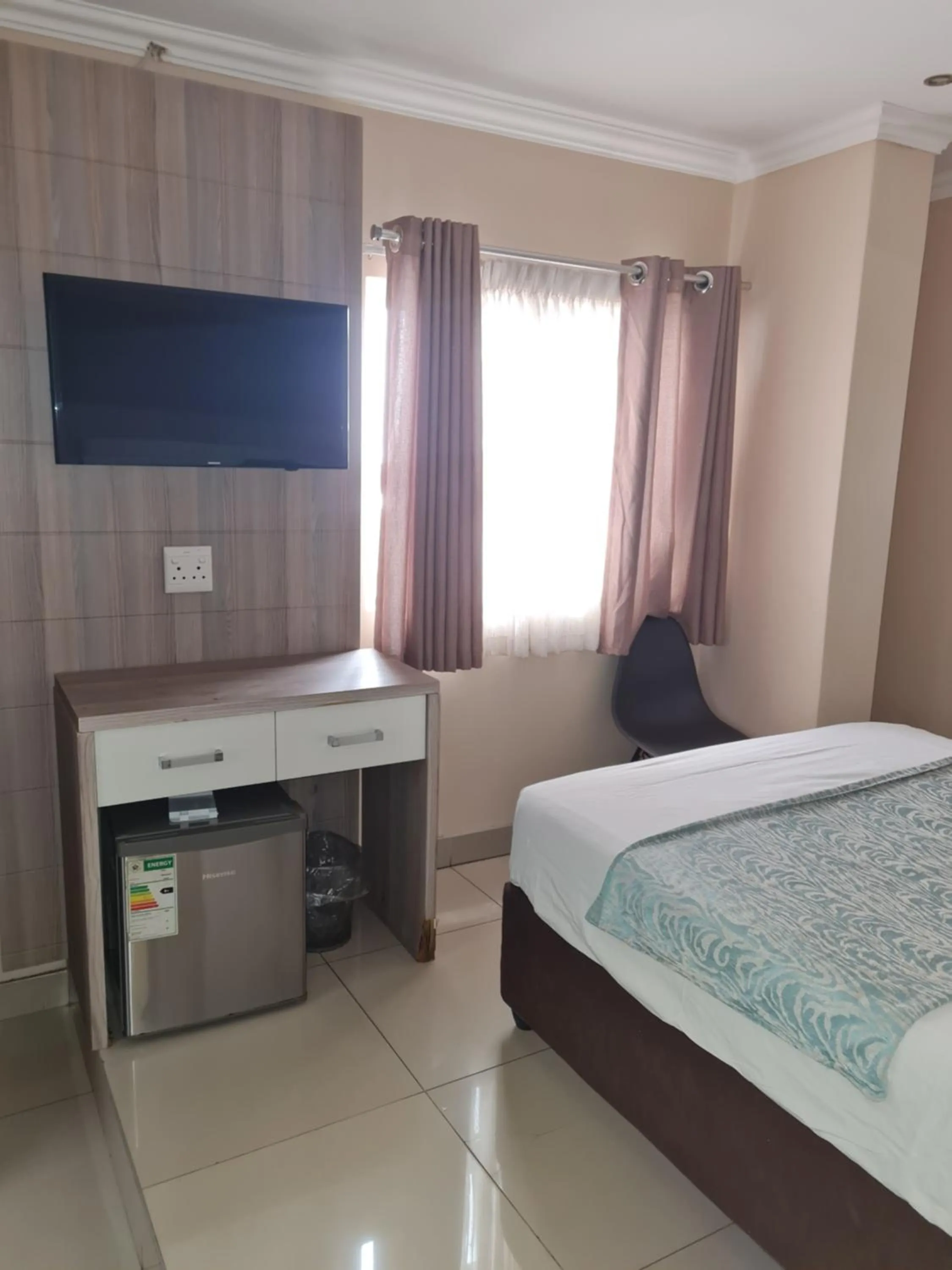 Bed in Solrand Hotel