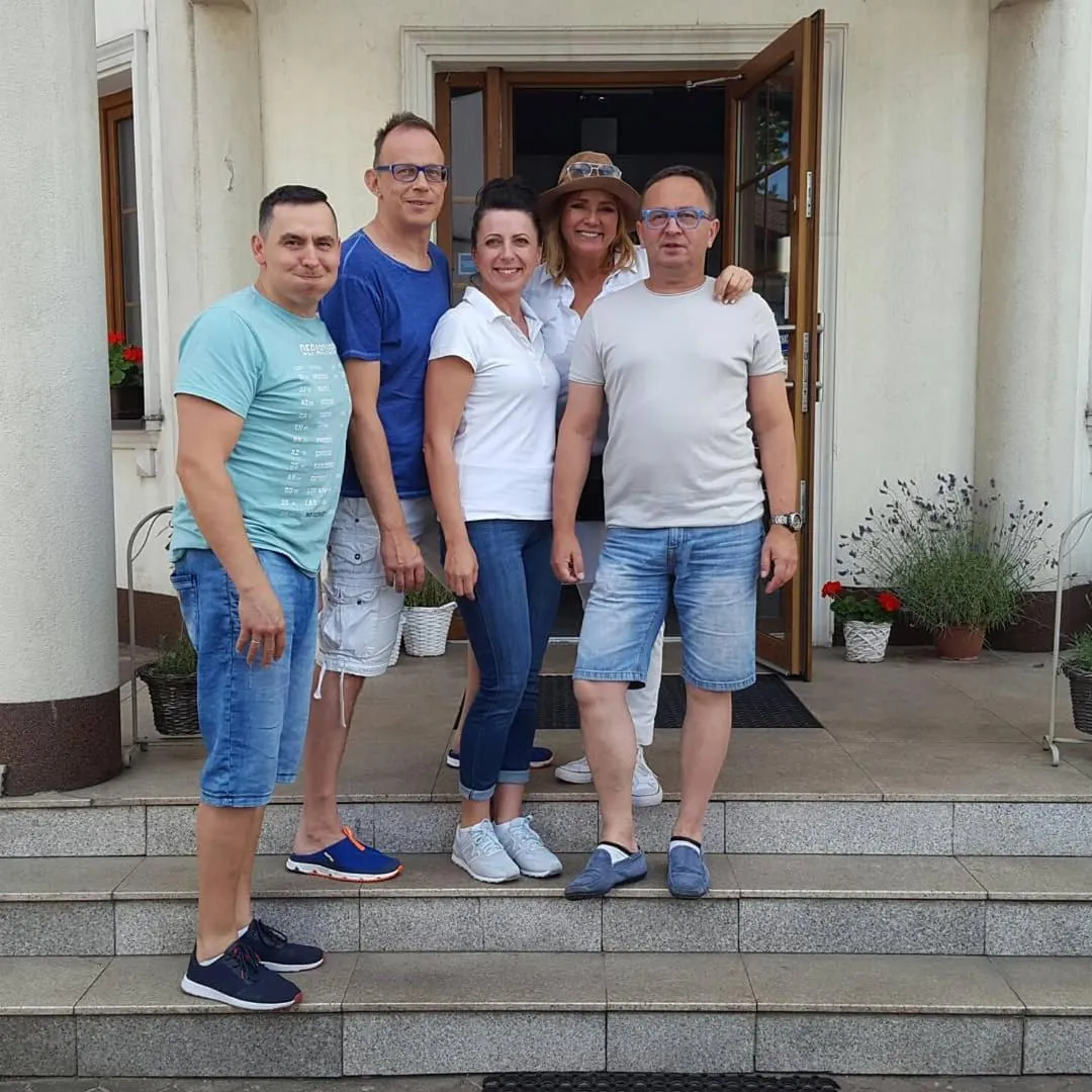 Facade/entrance in Hotel Dworek***