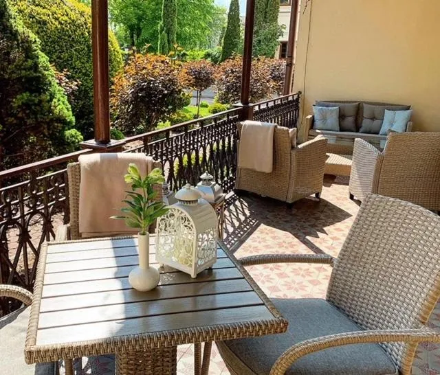 Patio in Hotel Dworek***