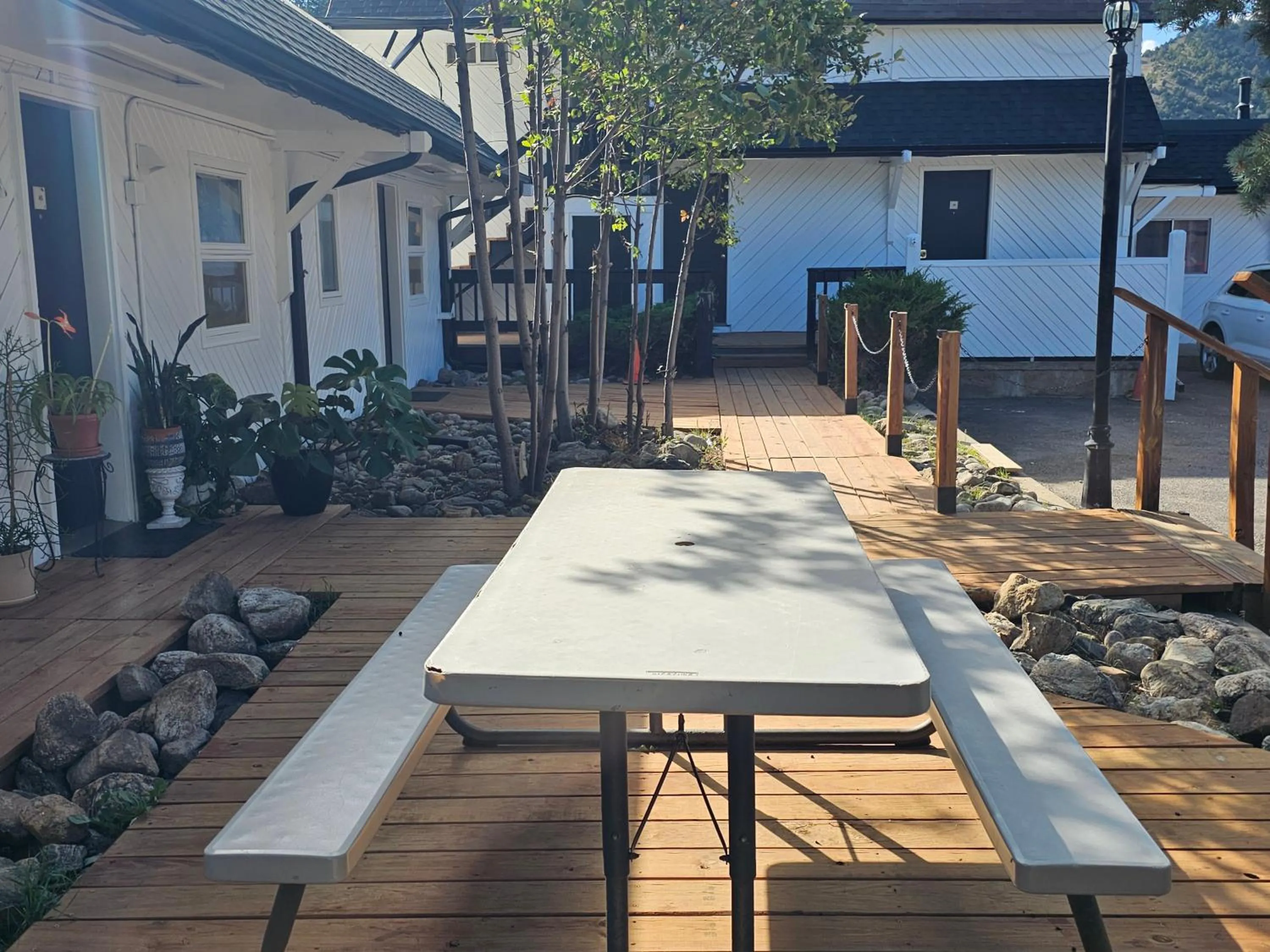 Property building in H&H Motor Lodge