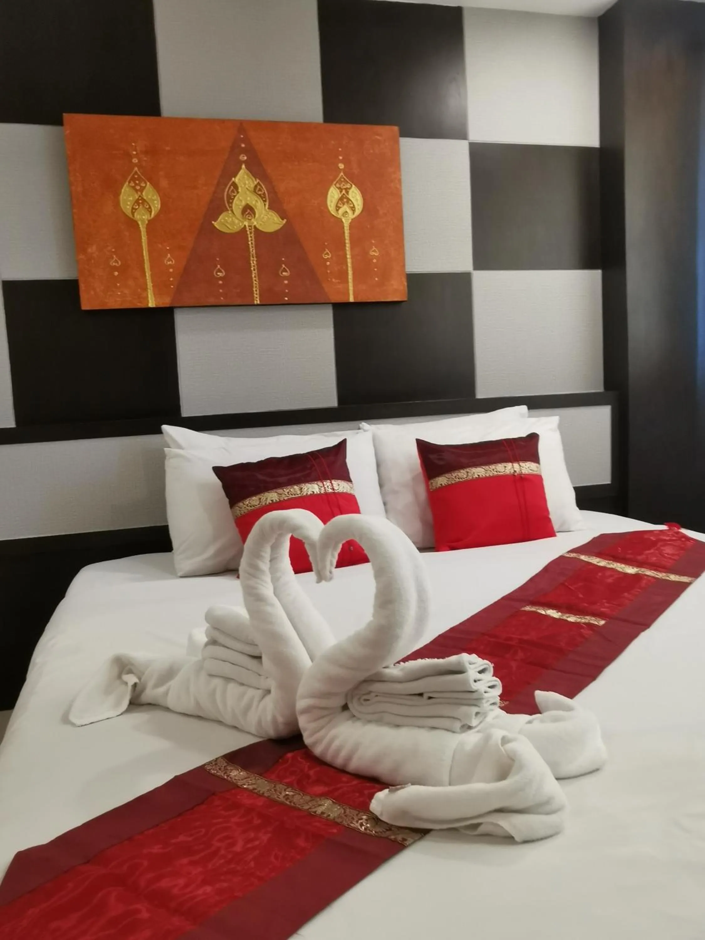 Photo of the whole room, Bed in Regent Suvarnabhumi Hotel