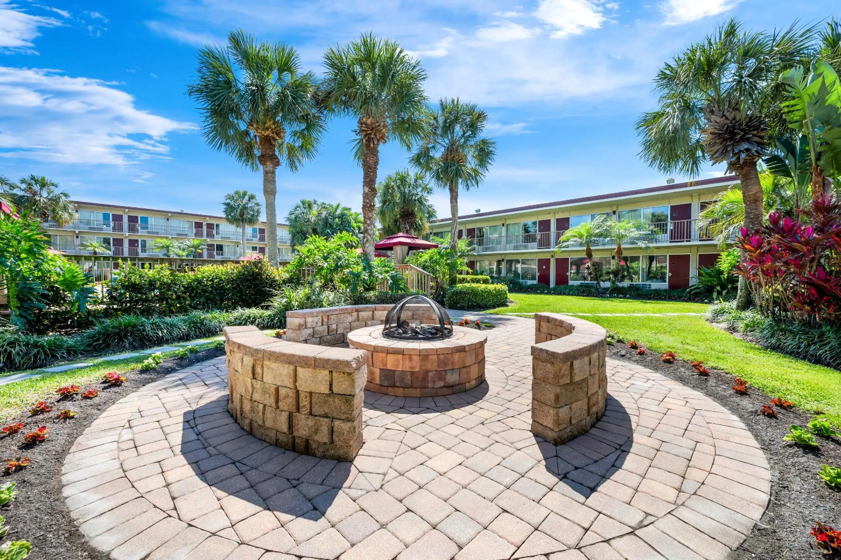 fireplace in Red Roof Inn PLUS+ & Suites Naples Downtown-5th Ave S