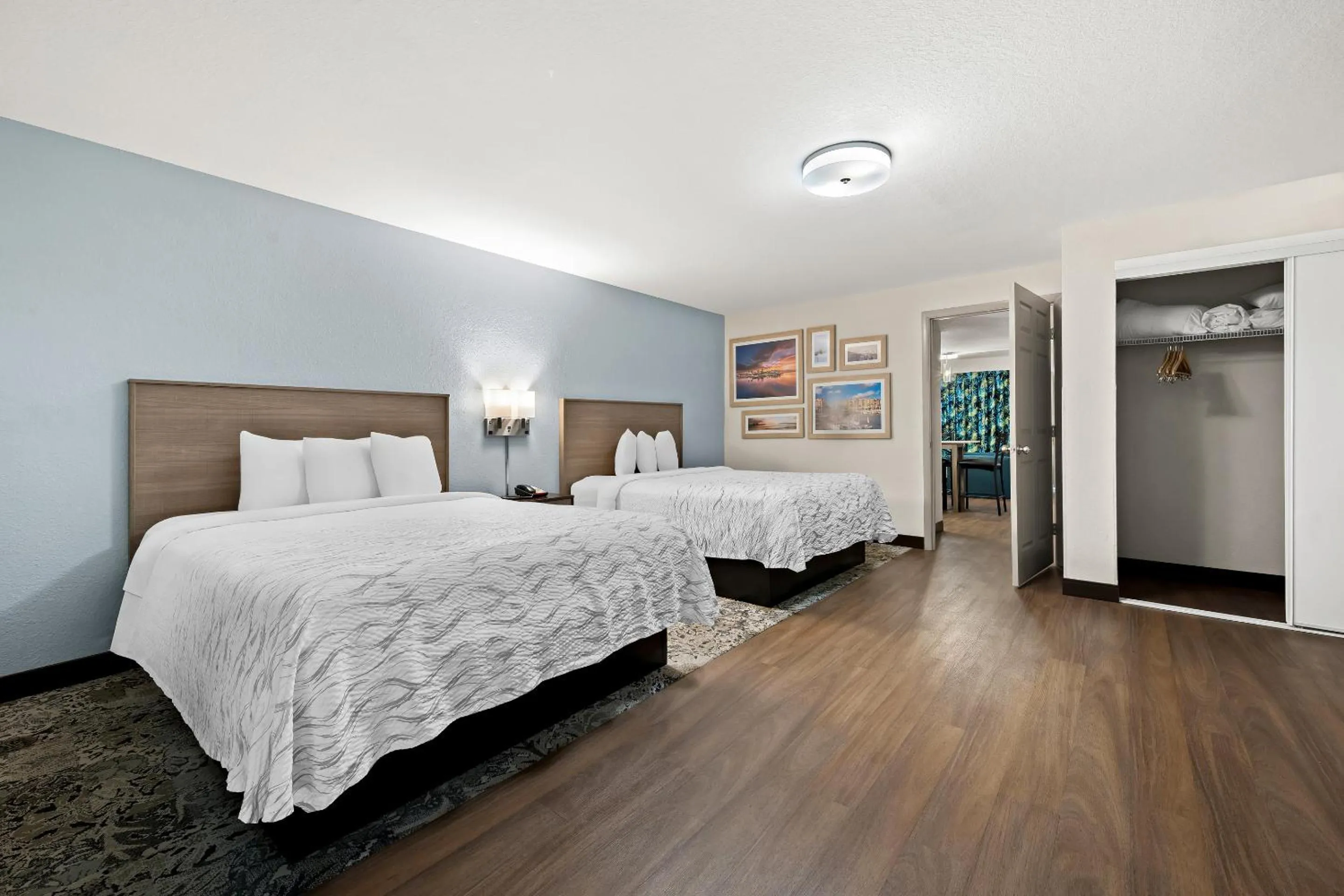 Photo of the whole room, Bed in Red Roof Inn PLUS+ & Suites Naples Downtown-5th Ave S