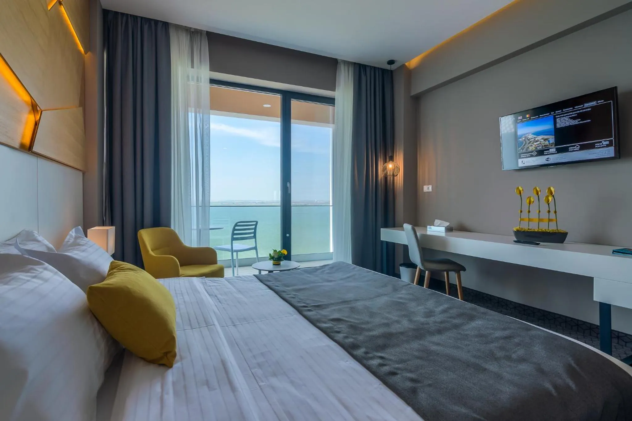 Bed in Nyota Hotel & Conference Center