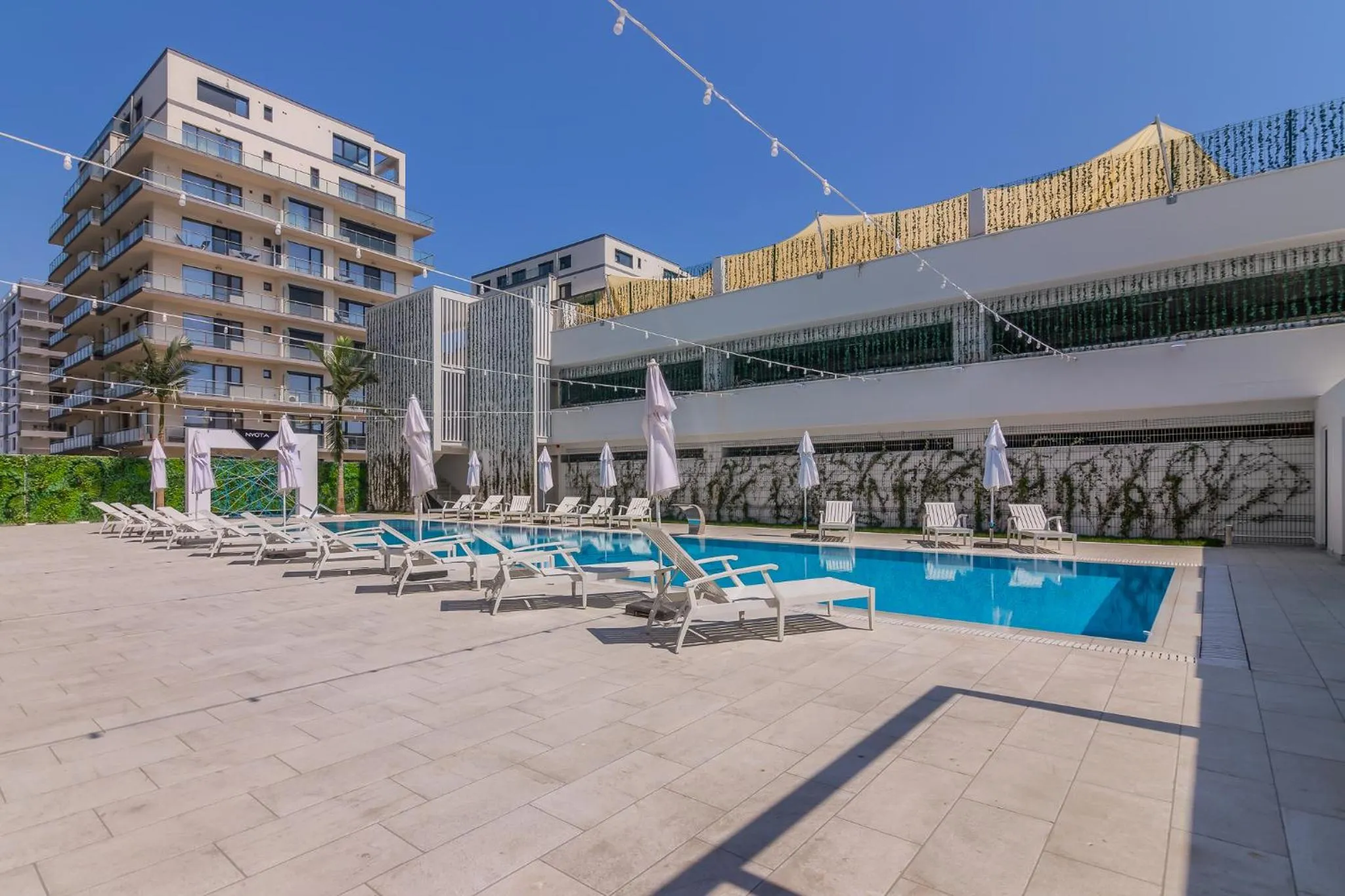 Swimming pool in Nyota Hotel & Conference Center