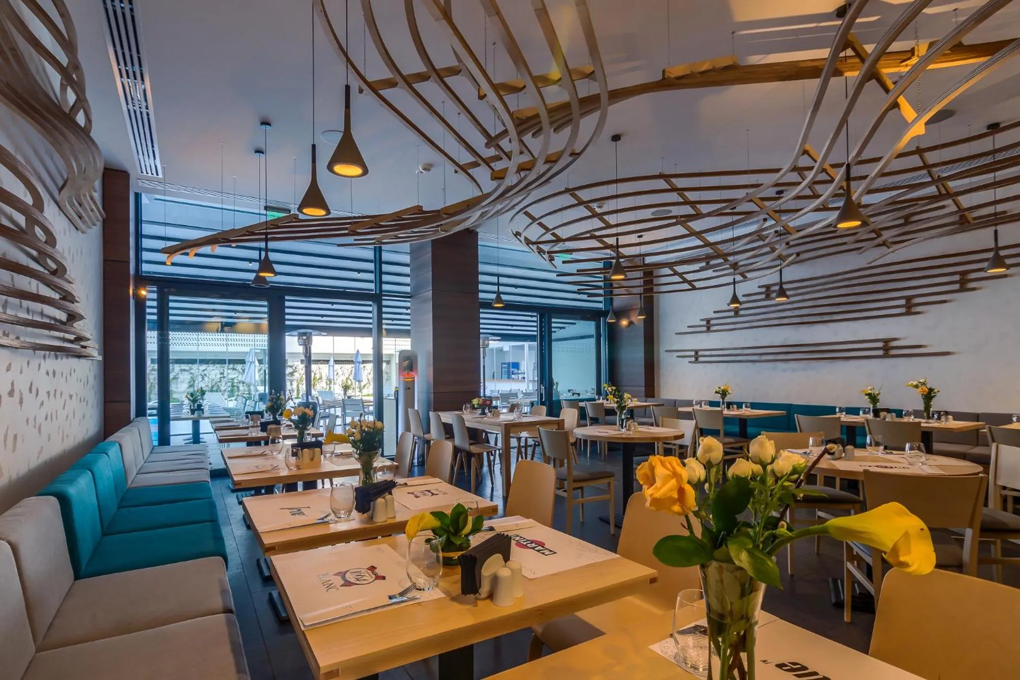 Restaurant/places to eat in Nyota Hotel & Conference Center