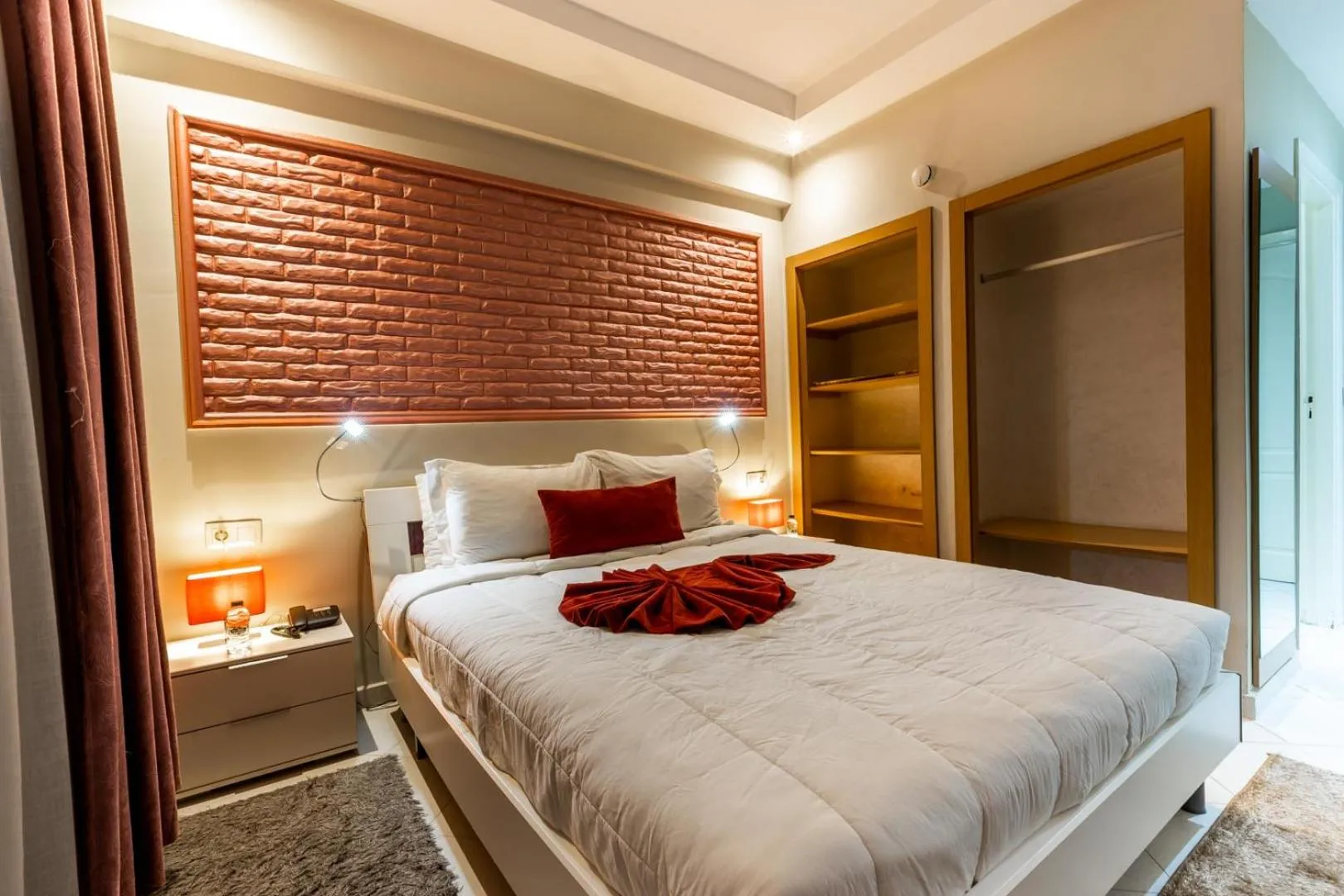 Bedroom in Hotel Hospitality-Inn City Center