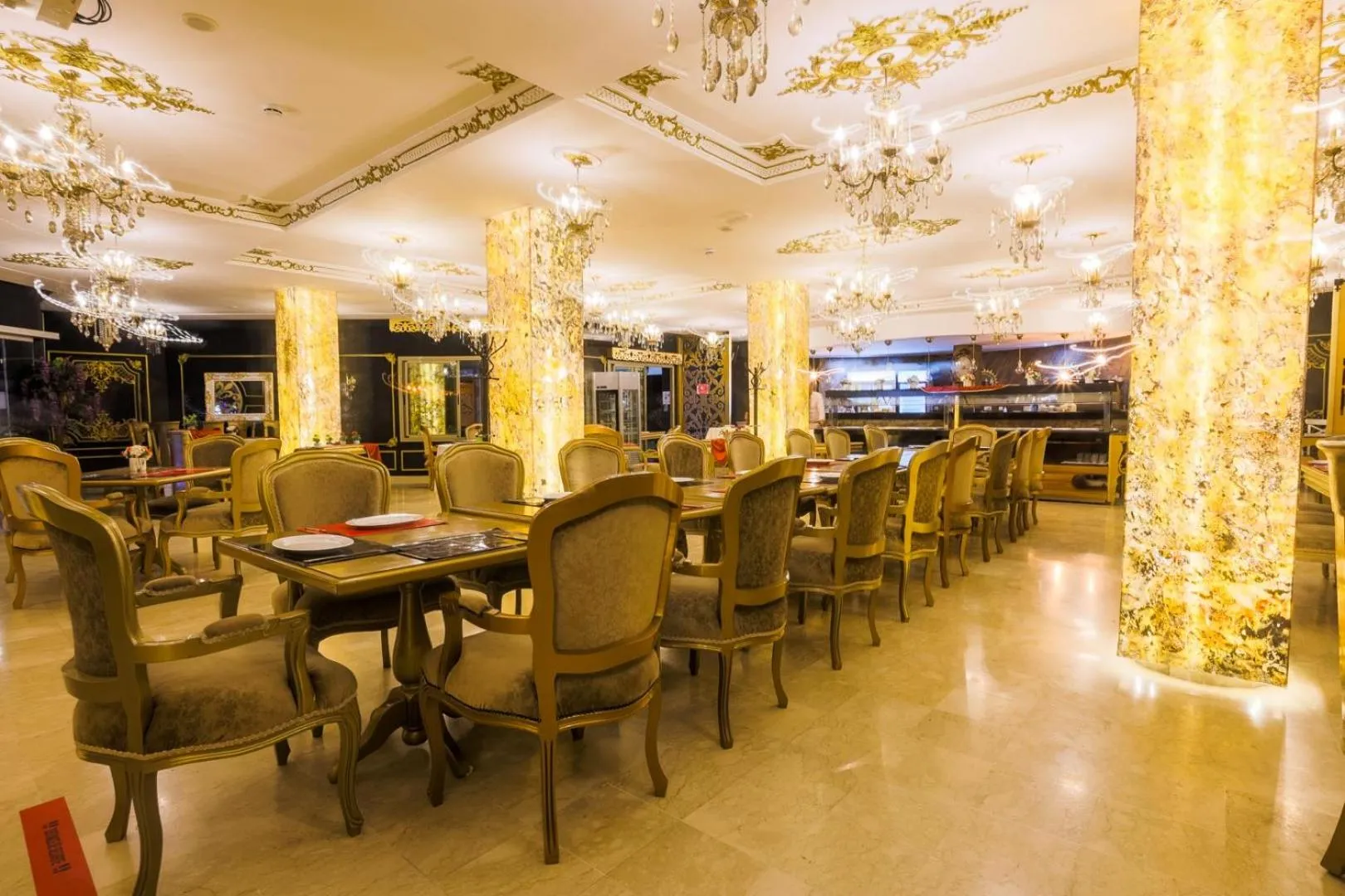 Restaurant/places to eat in Hotel Hospitality-Inn City Center