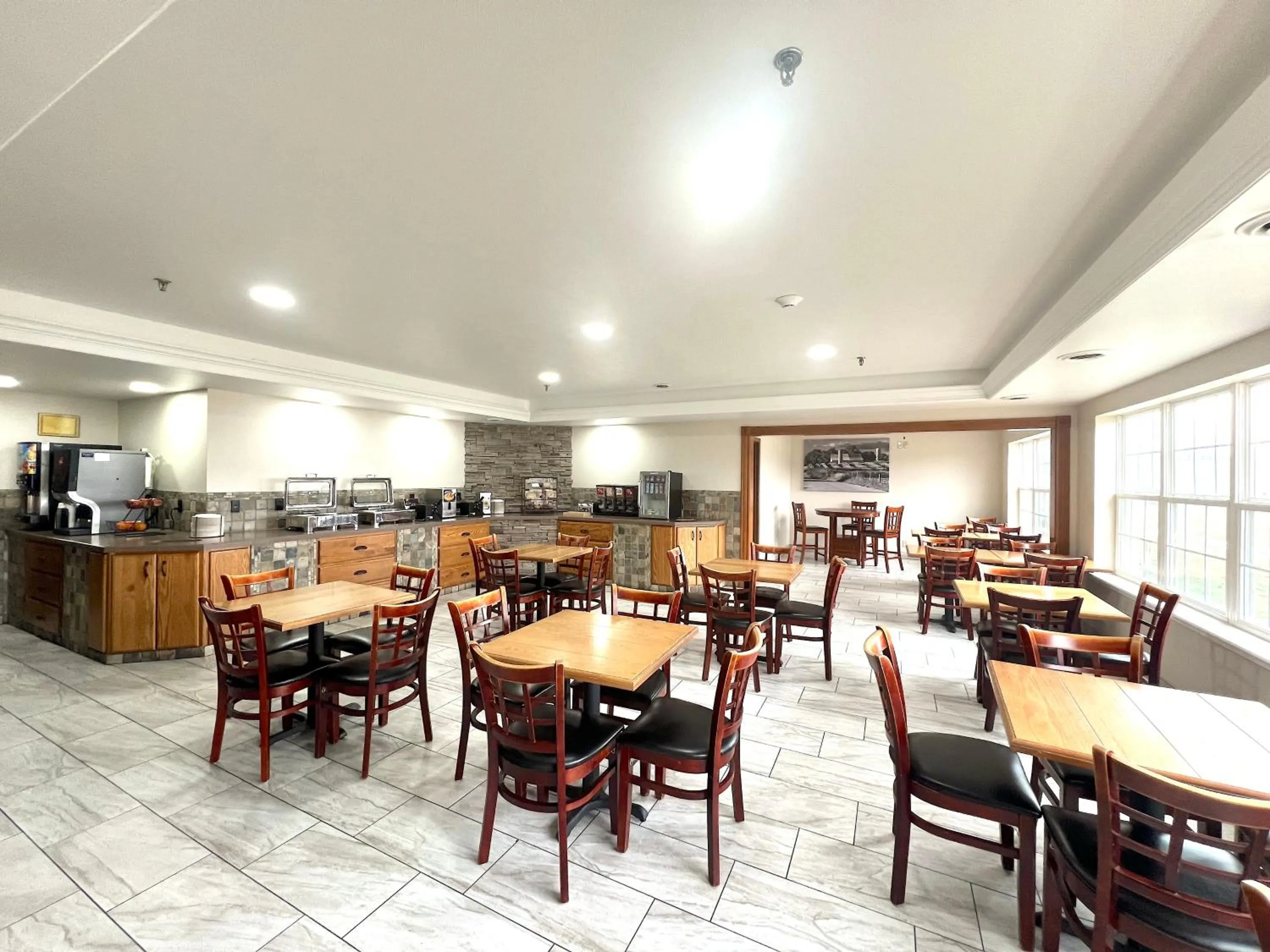 Breakfast in Van Buren Hotel