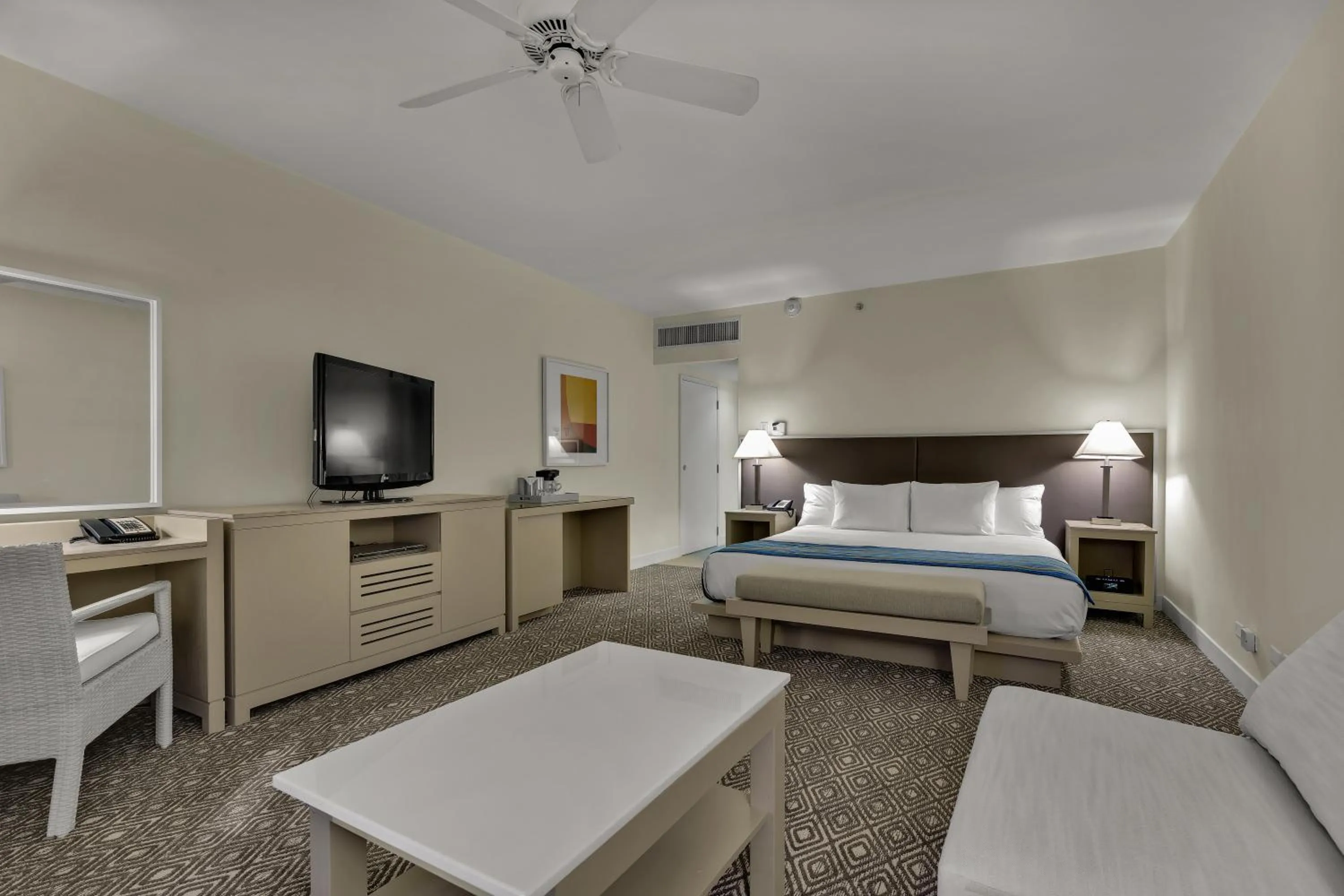 Sunrise, Bed in El Conquistador Resort - Puerto Rico