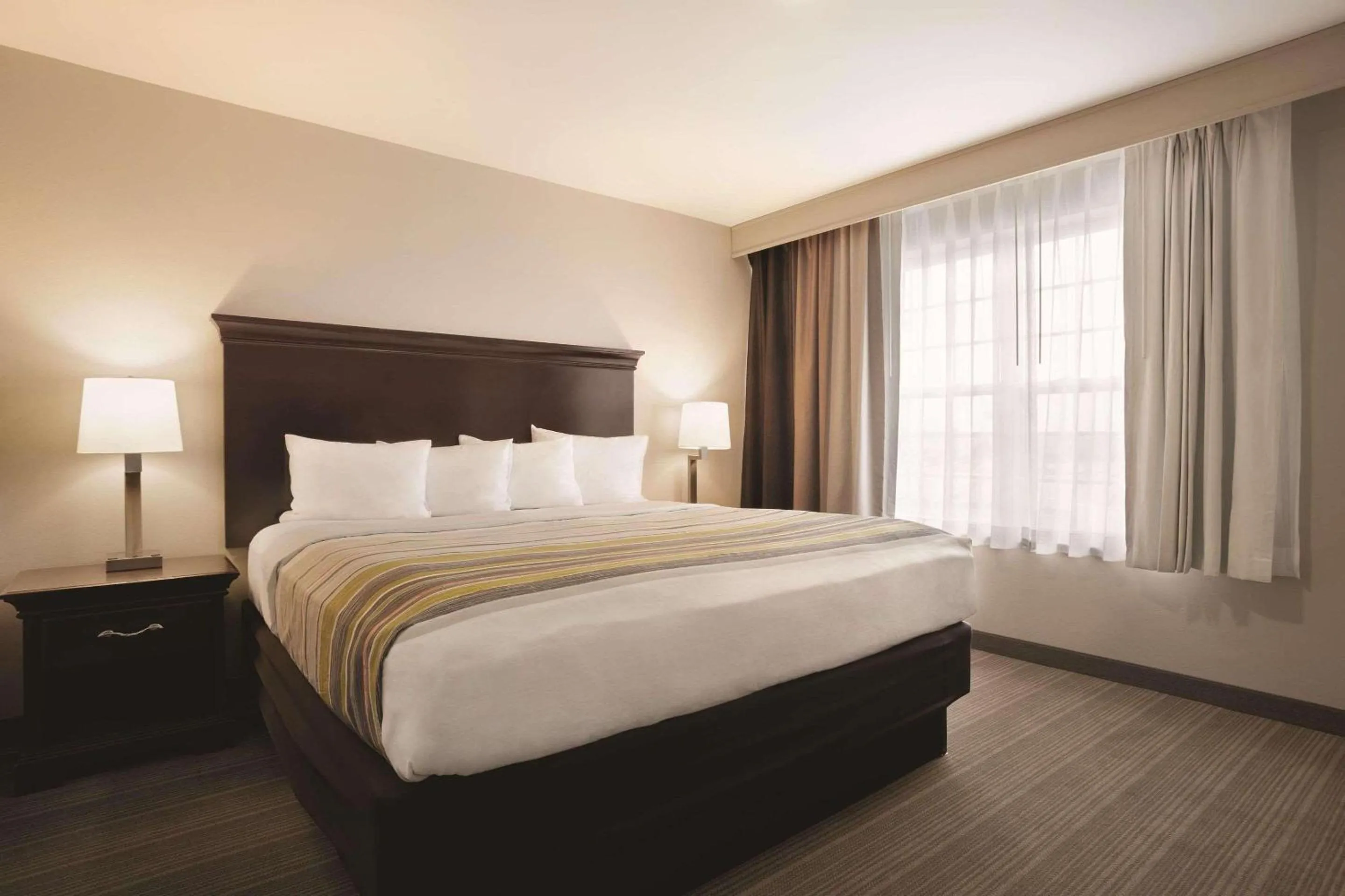 Bedroom, Bed in Country Inn & Suites by Radisson, Bowling Green, KY