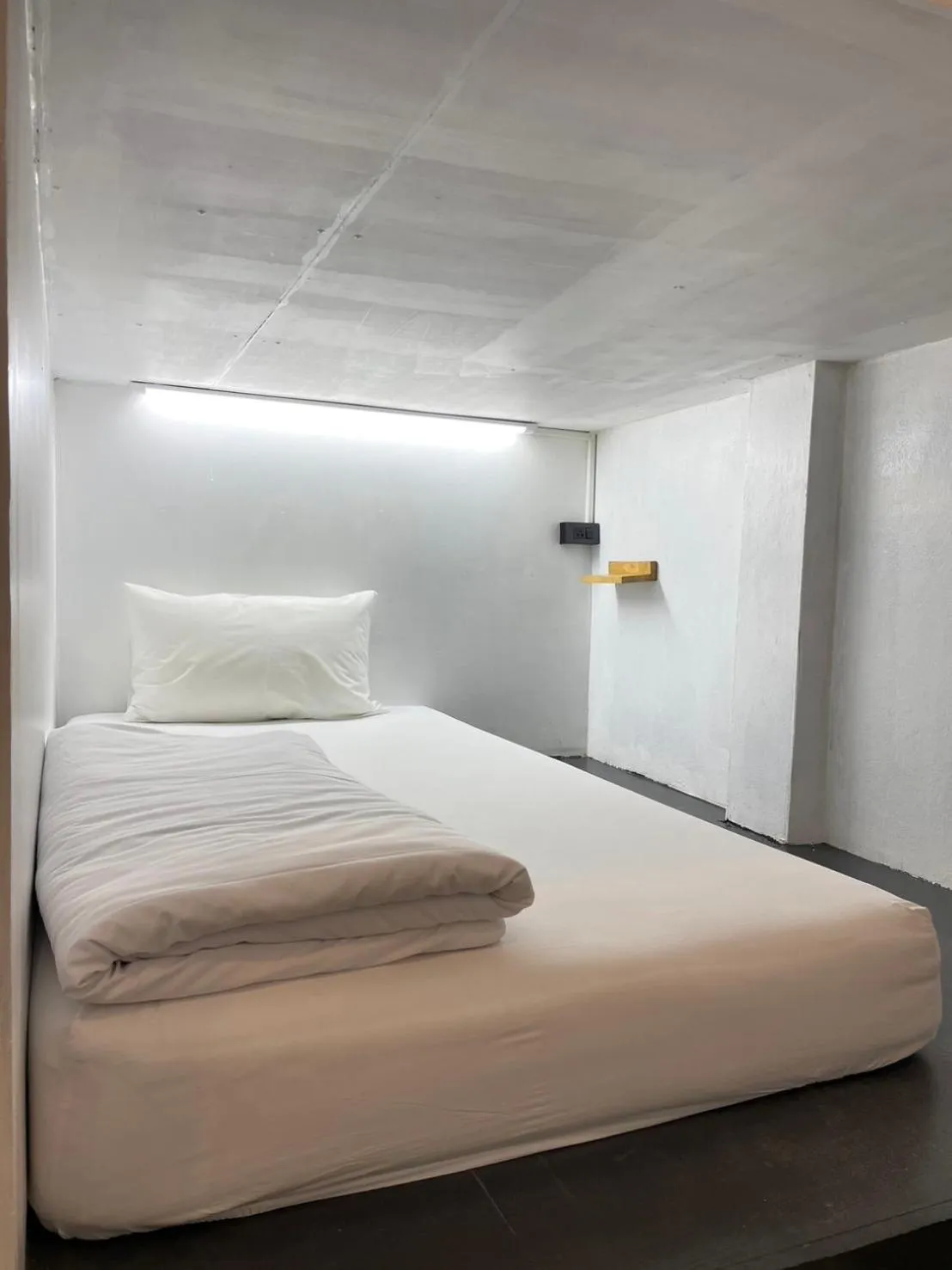 Photo of the whole room, Bed in Ekanek Hostel