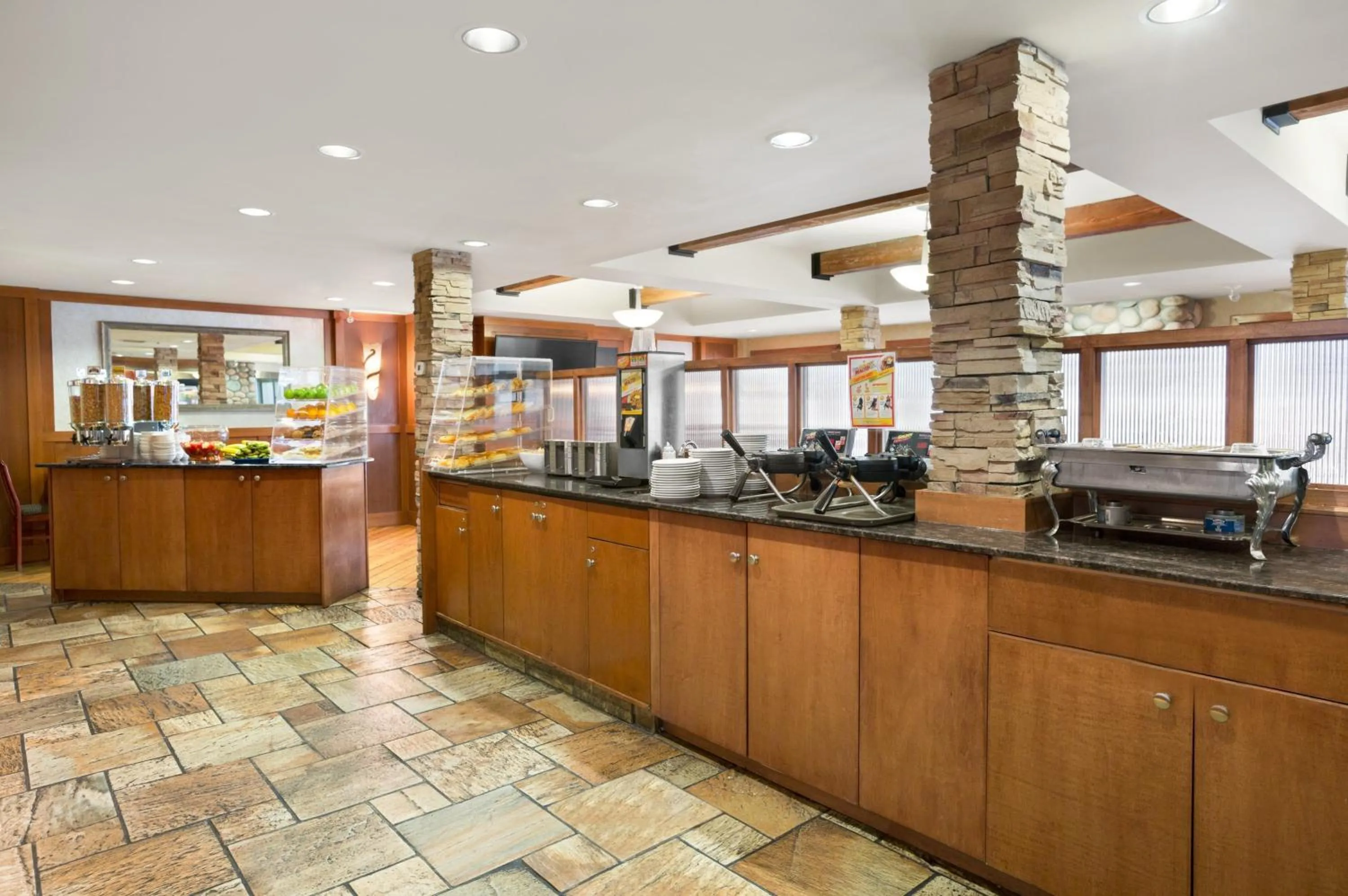 Restaurant/places to eat in Canmore Inn & Suites
