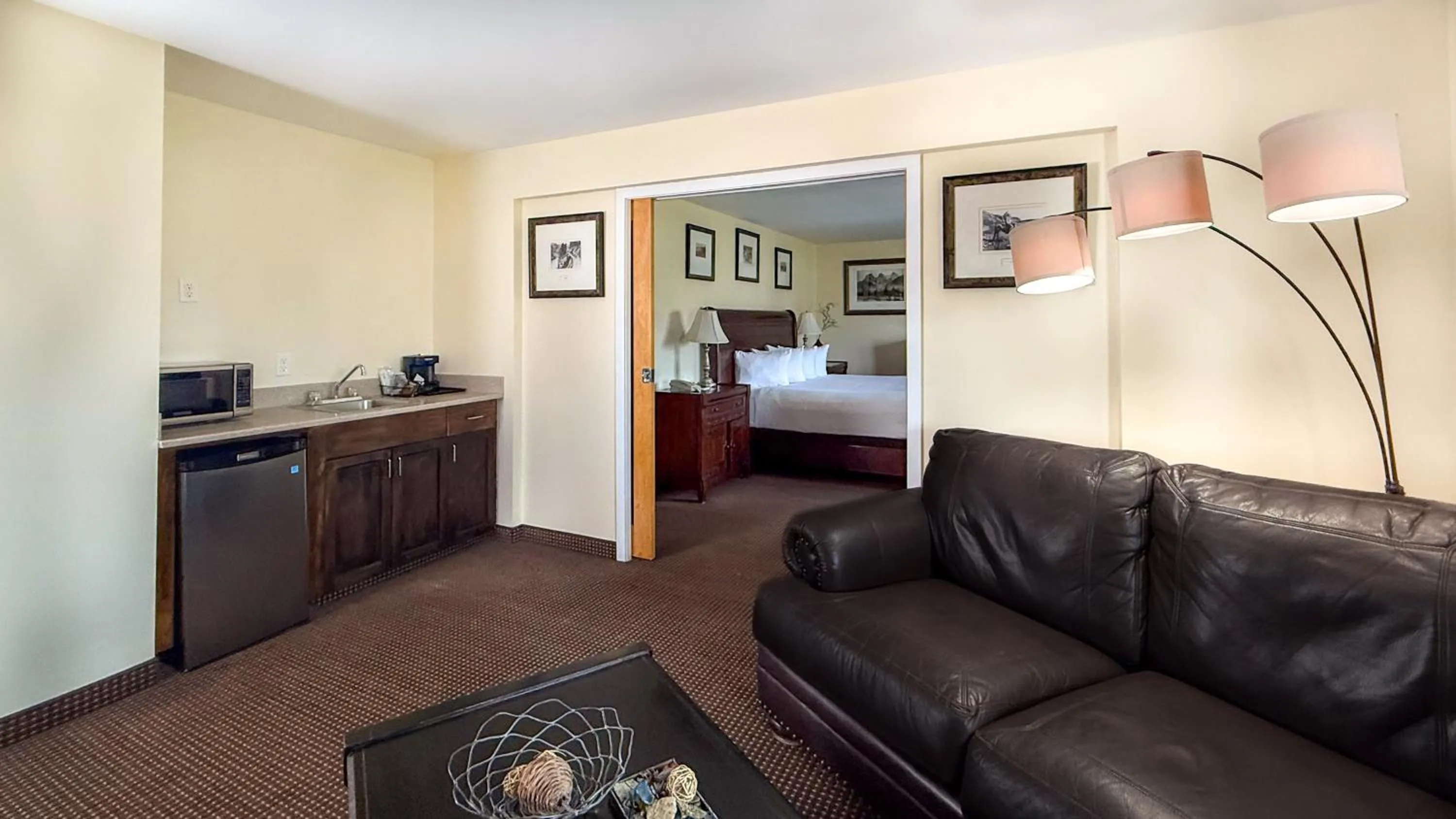 Kitchen or kitchenette in Canmore Inn & Suites