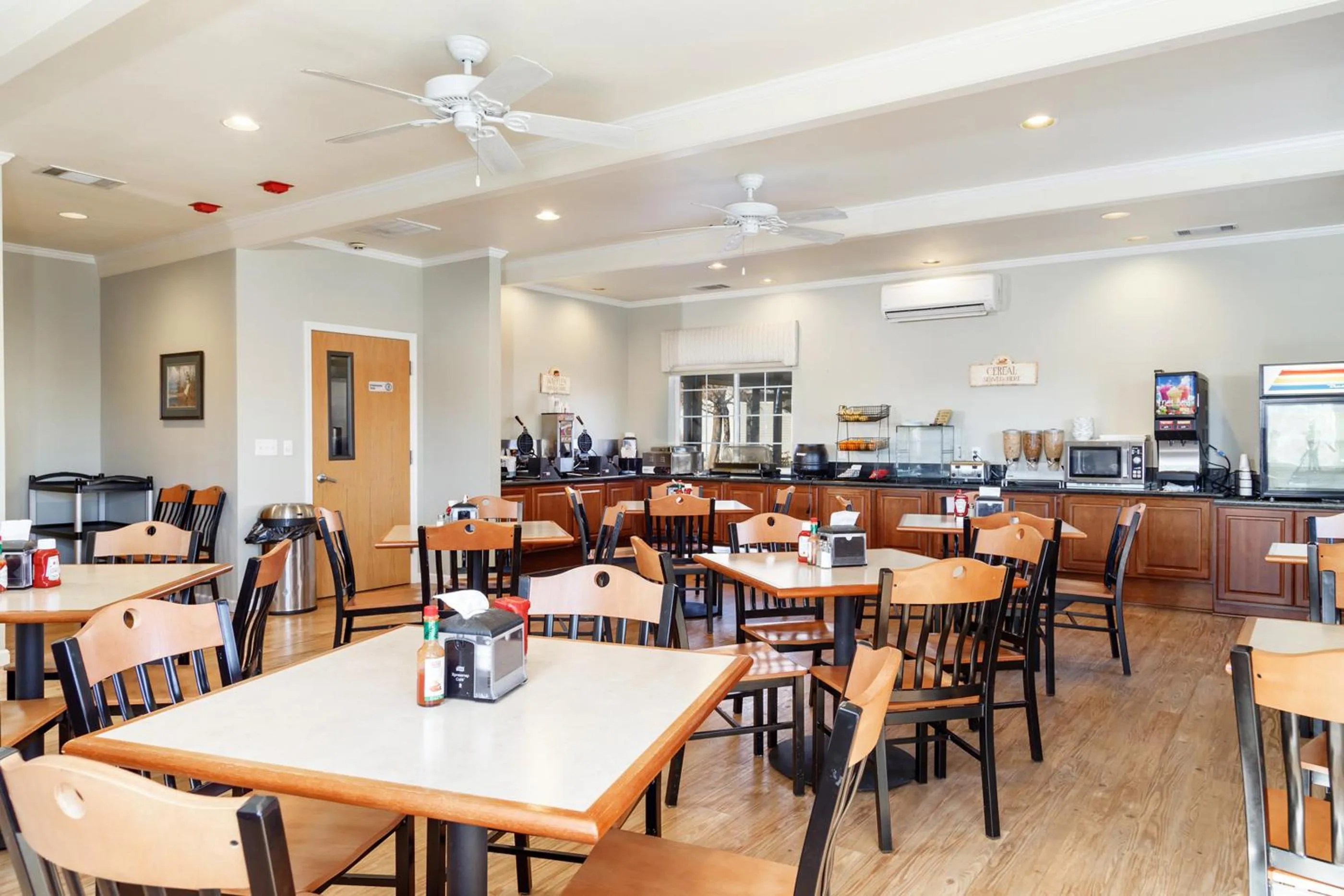 Restaurant/places to eat in Comfort Inn & Suites Susanville