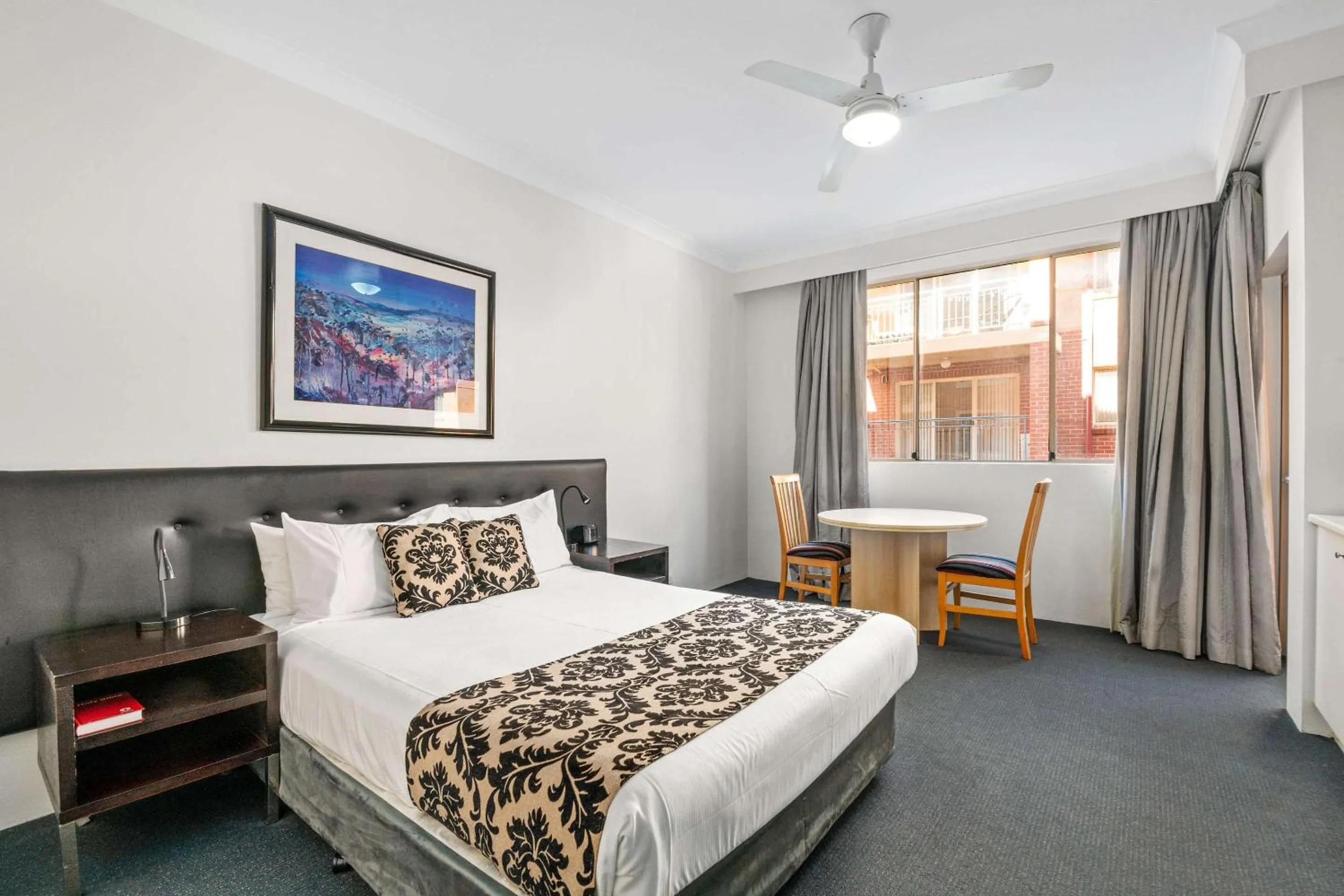 Photo of the whole room in Quality Apartments Camperdown