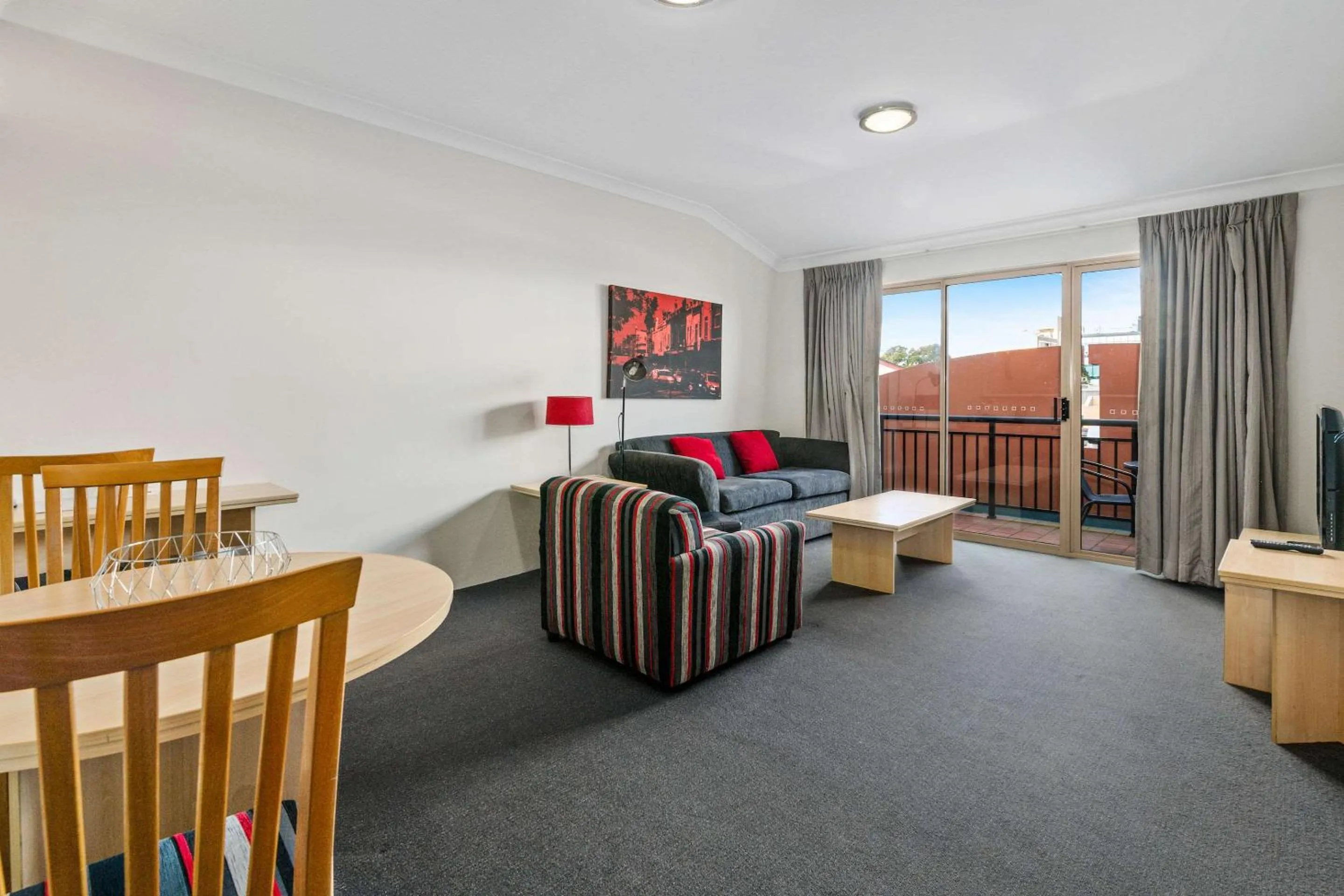 Photo of the whole room, Seating Area in Quality Apartments Camperdown