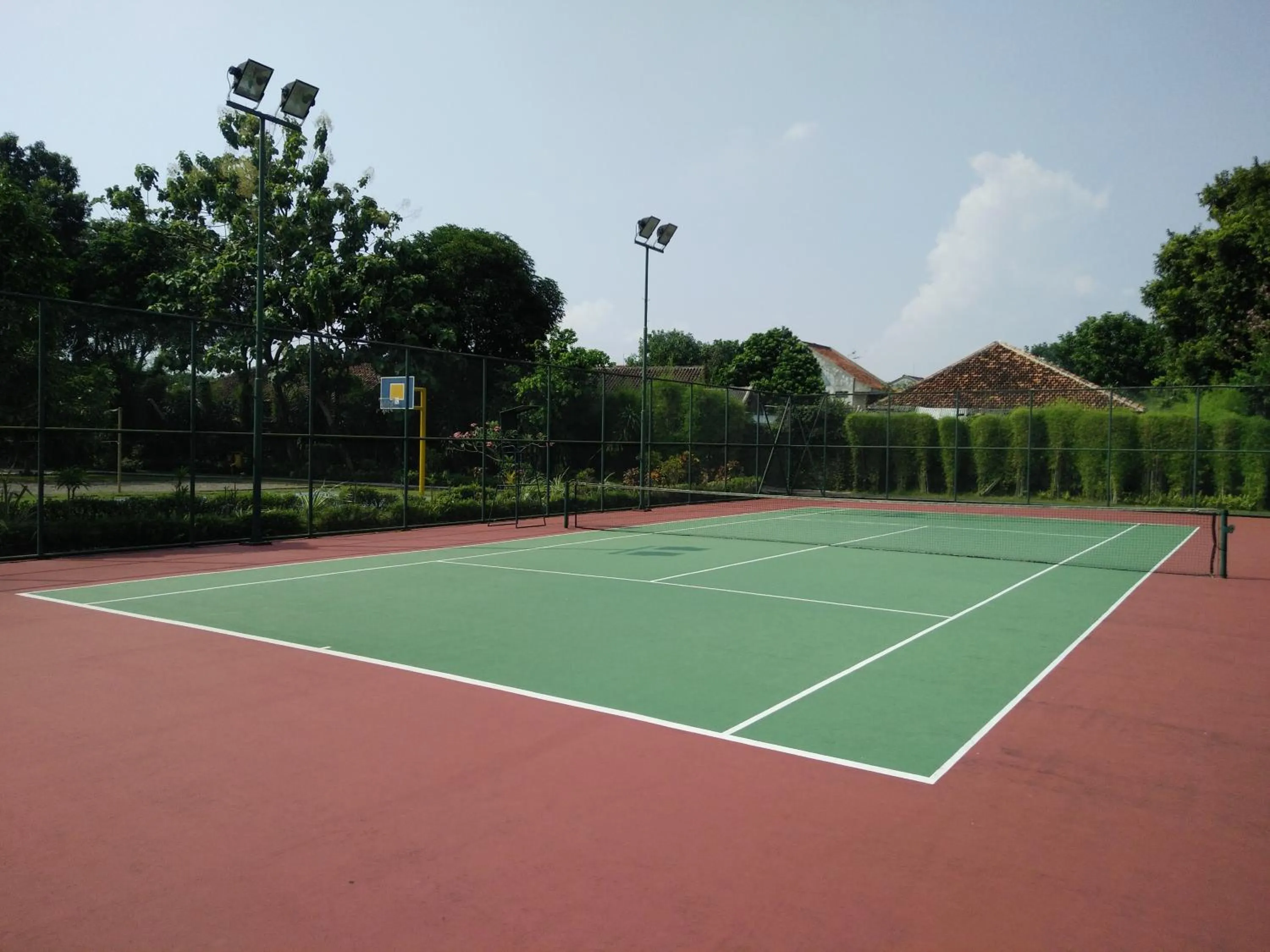 Tennis court in Loman Park Hotel Yogyakarta