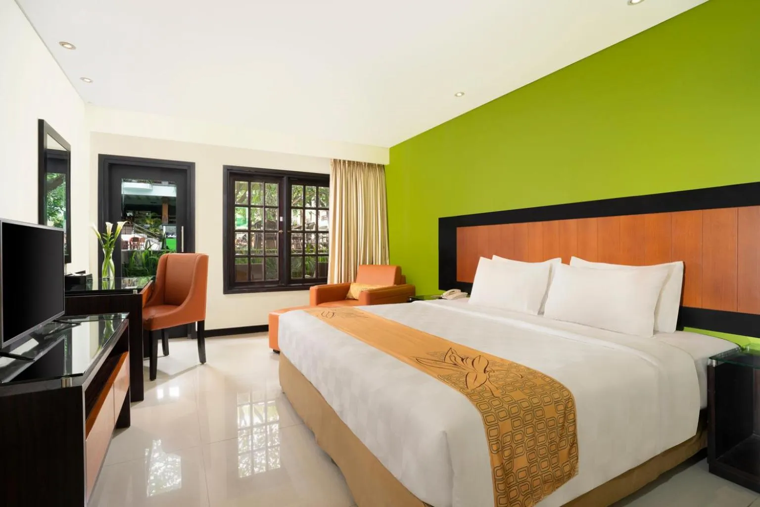Bed in Loman Park Hotel Yogyakarta