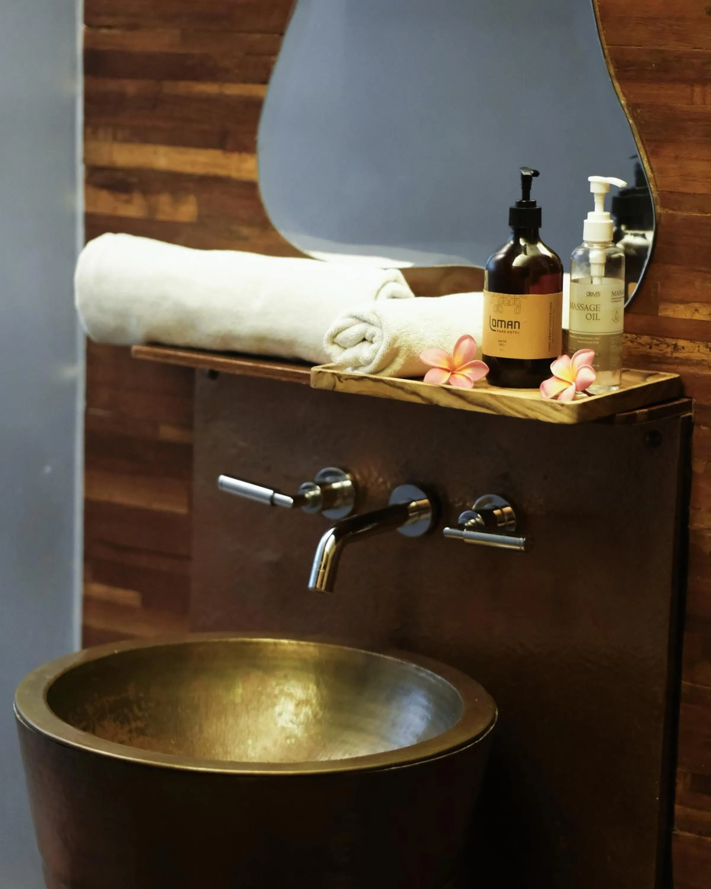 Spa and wellness centre/facilities in Loman Park Hotel Yogyakarta