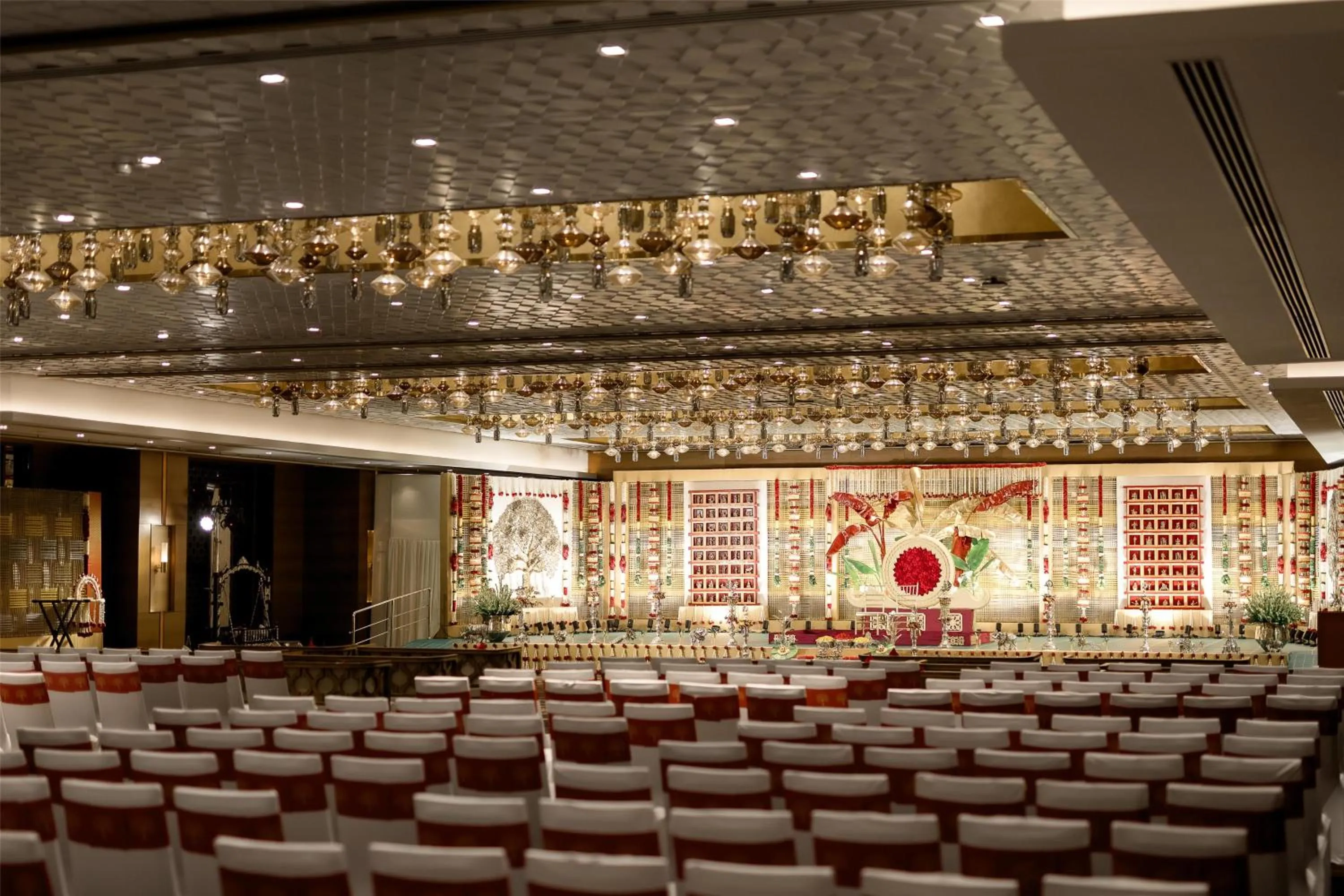 Banquet/Function facilities in Radisson Blu Hotel & Suites GRT Chennai