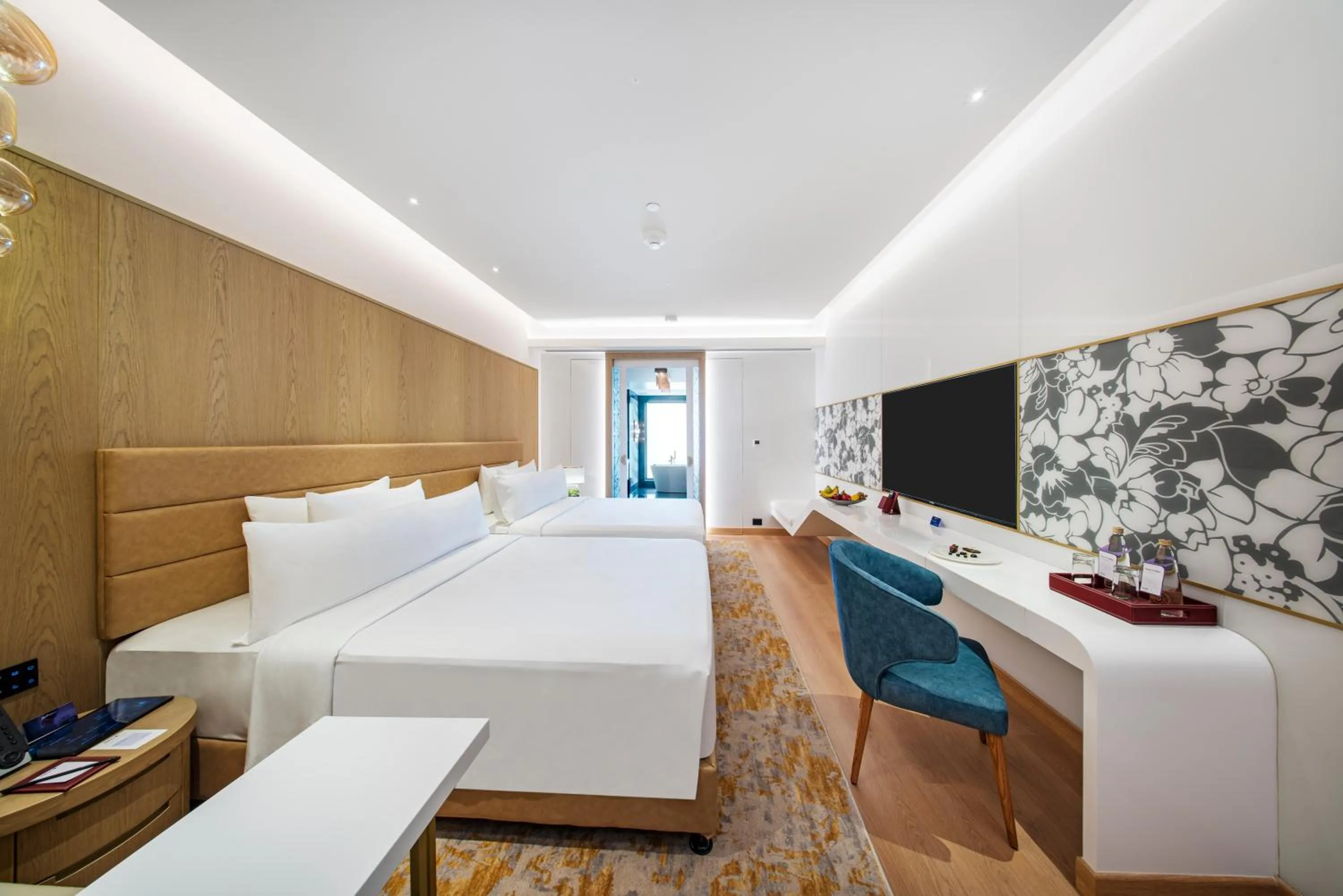 Bed in Radisson Blu Hotel & Suites GRT Chennai