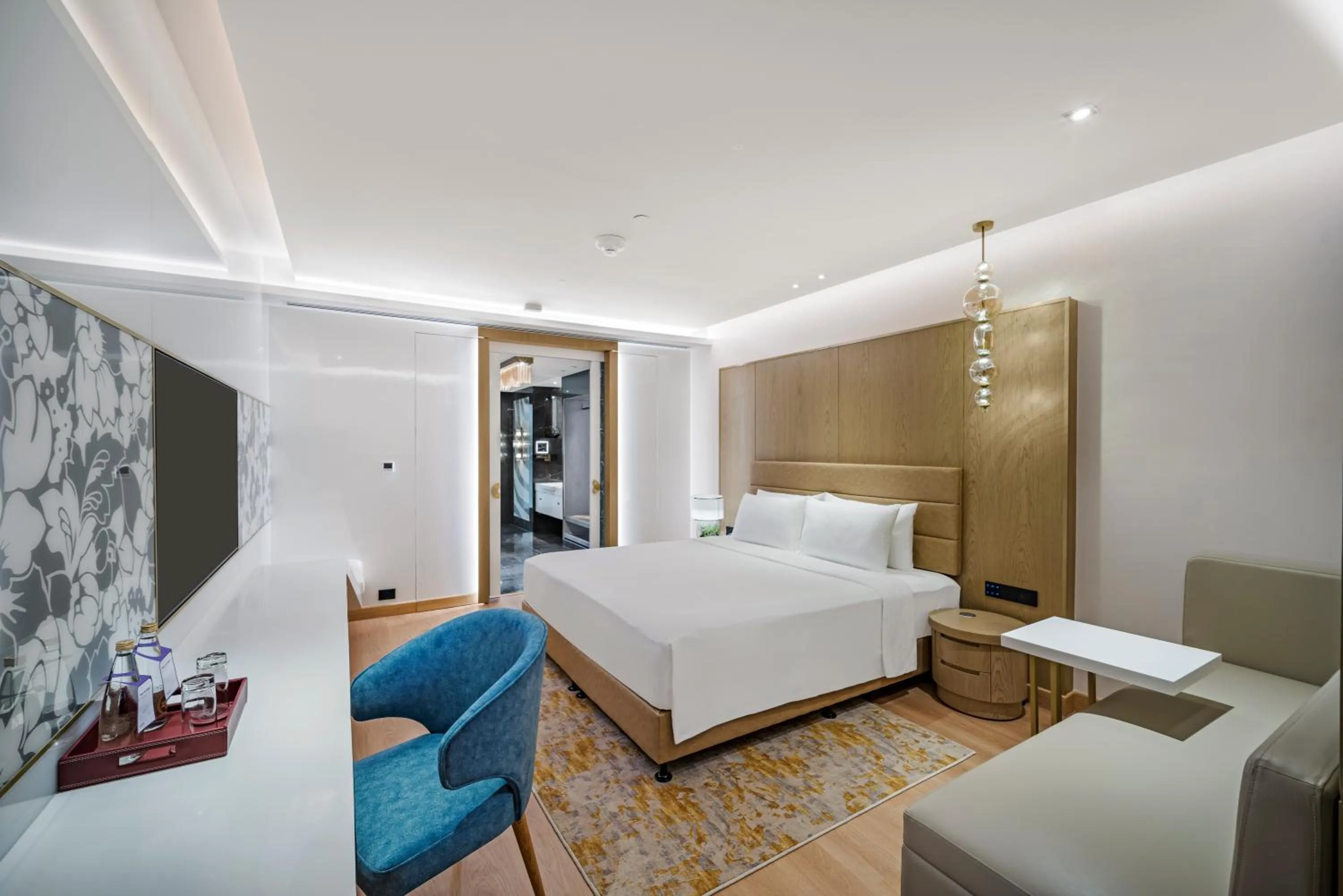 Bedroom, Bed in Radisson Blu Hotel & Suites GRT Chennai