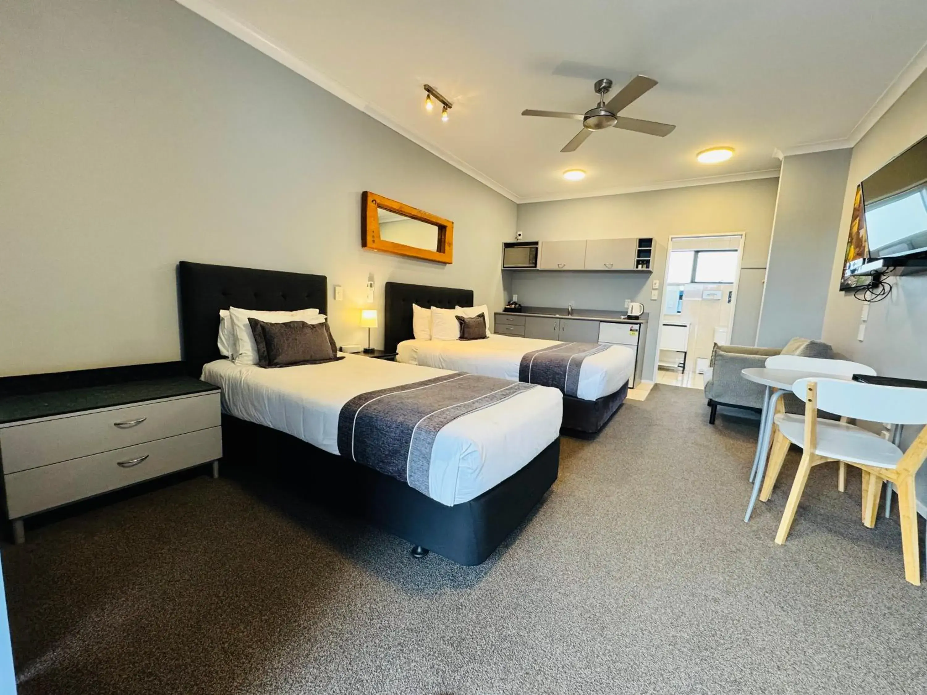 Double or Twin Studio in The Rocks Motel Double or Twin Studio in The Rocks Motel