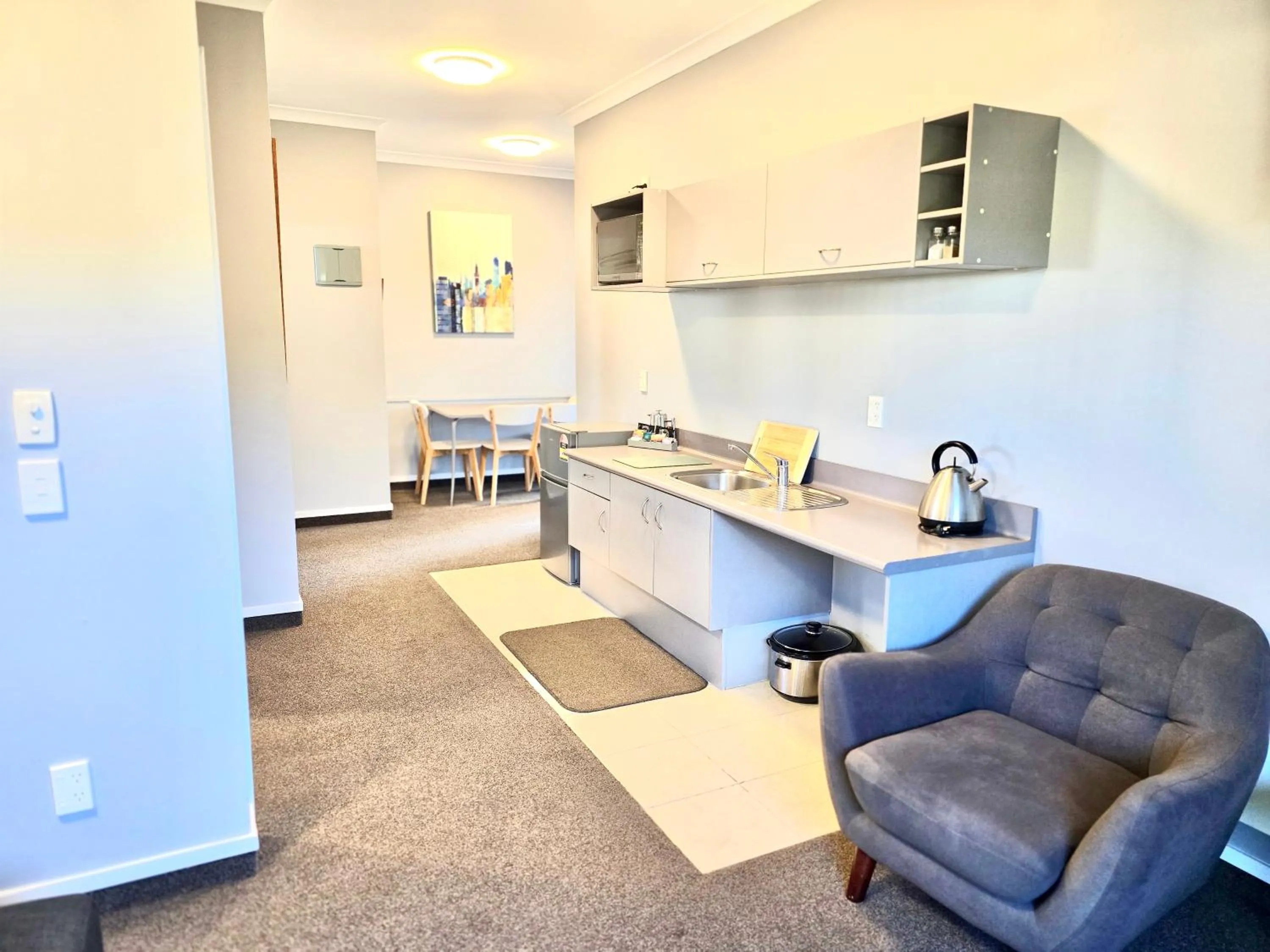 kitchen in The Rocks Motel