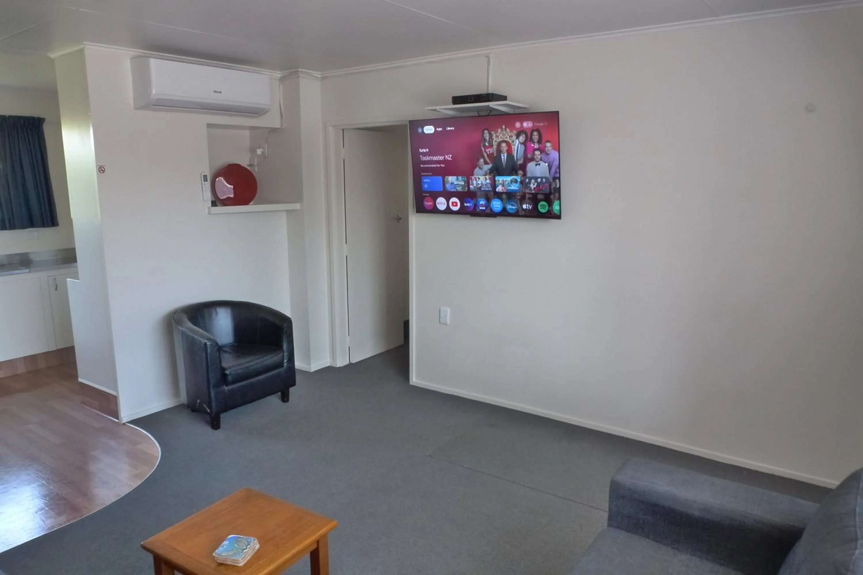 Living room in ASURE Adcroft Motel