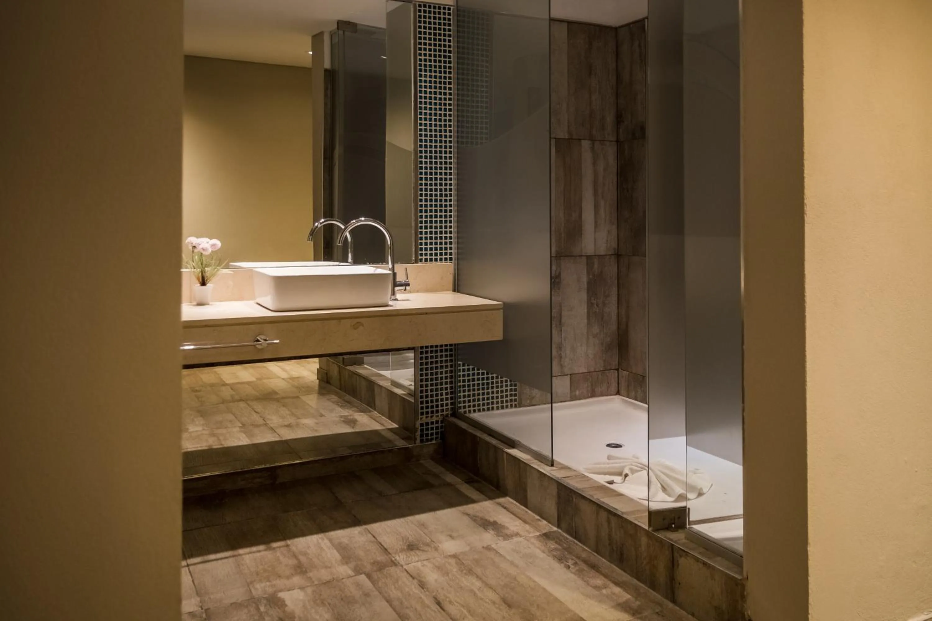 Bathroom in Eleton Resort & Spa