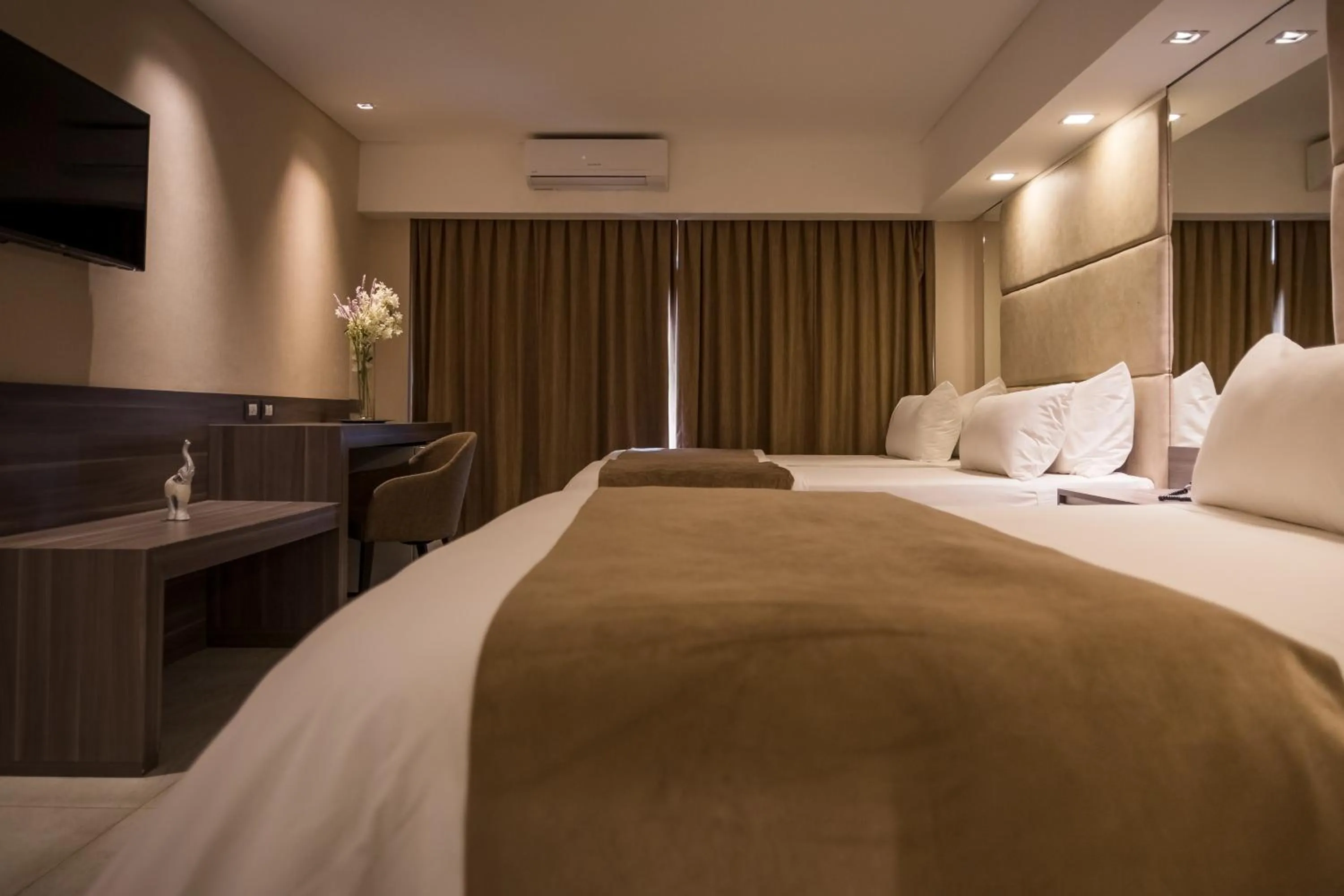 Photo of the whole room, Bed in Eleton Resort & Spa