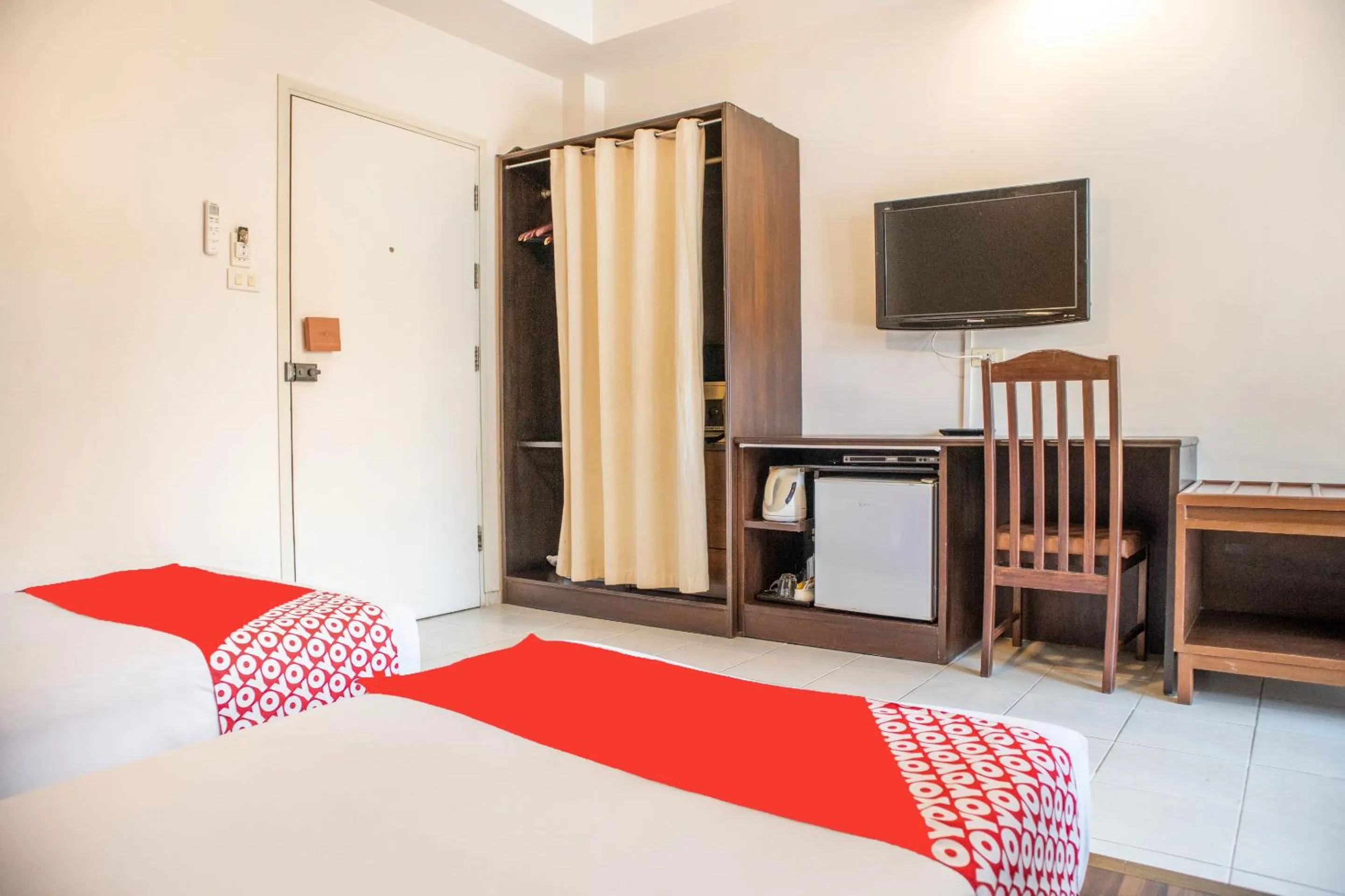 Bedroom, Bed in The Album Loft