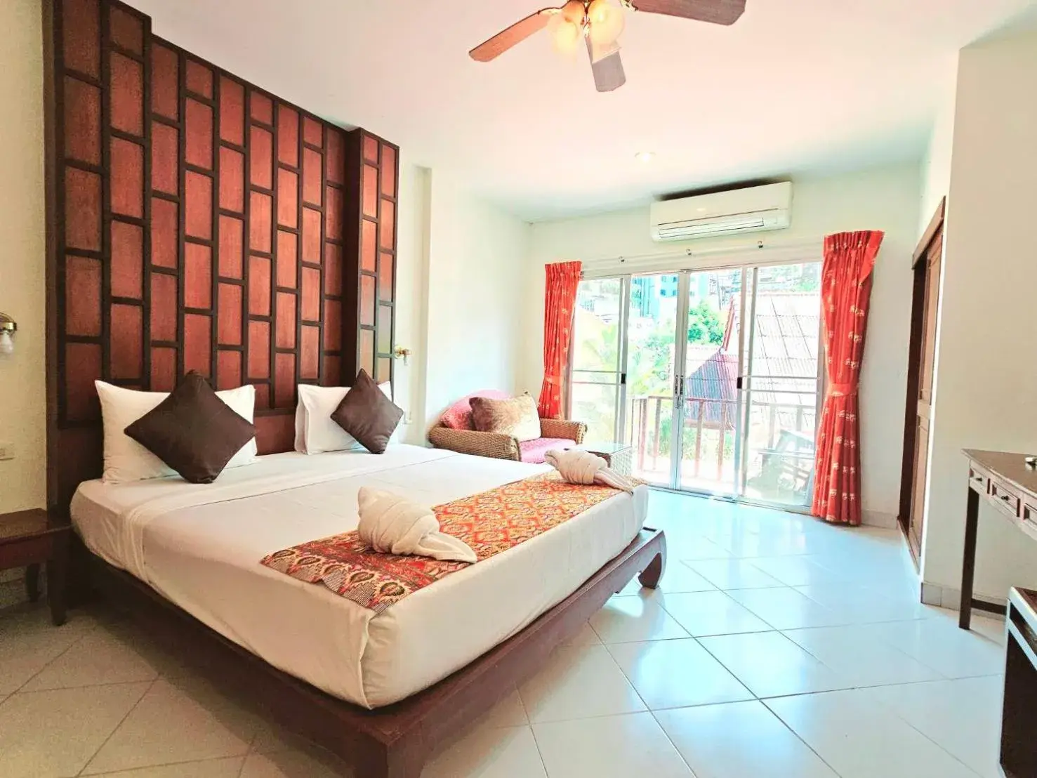 Suite with Balcony in The Album Loft Suite with Balcony in The Album Loft