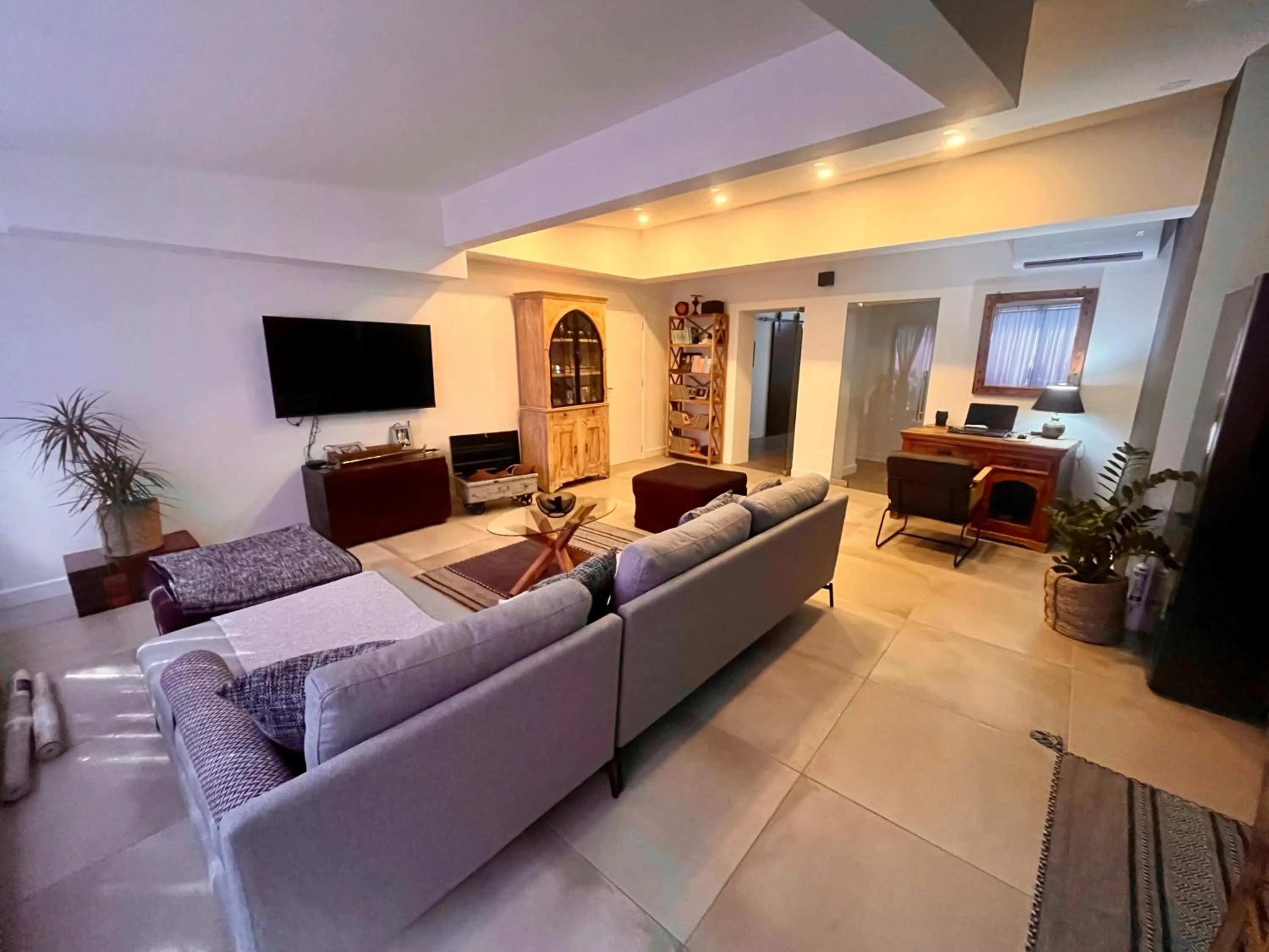 Living room in Apartments & rooms - TIANIS - Self check-in