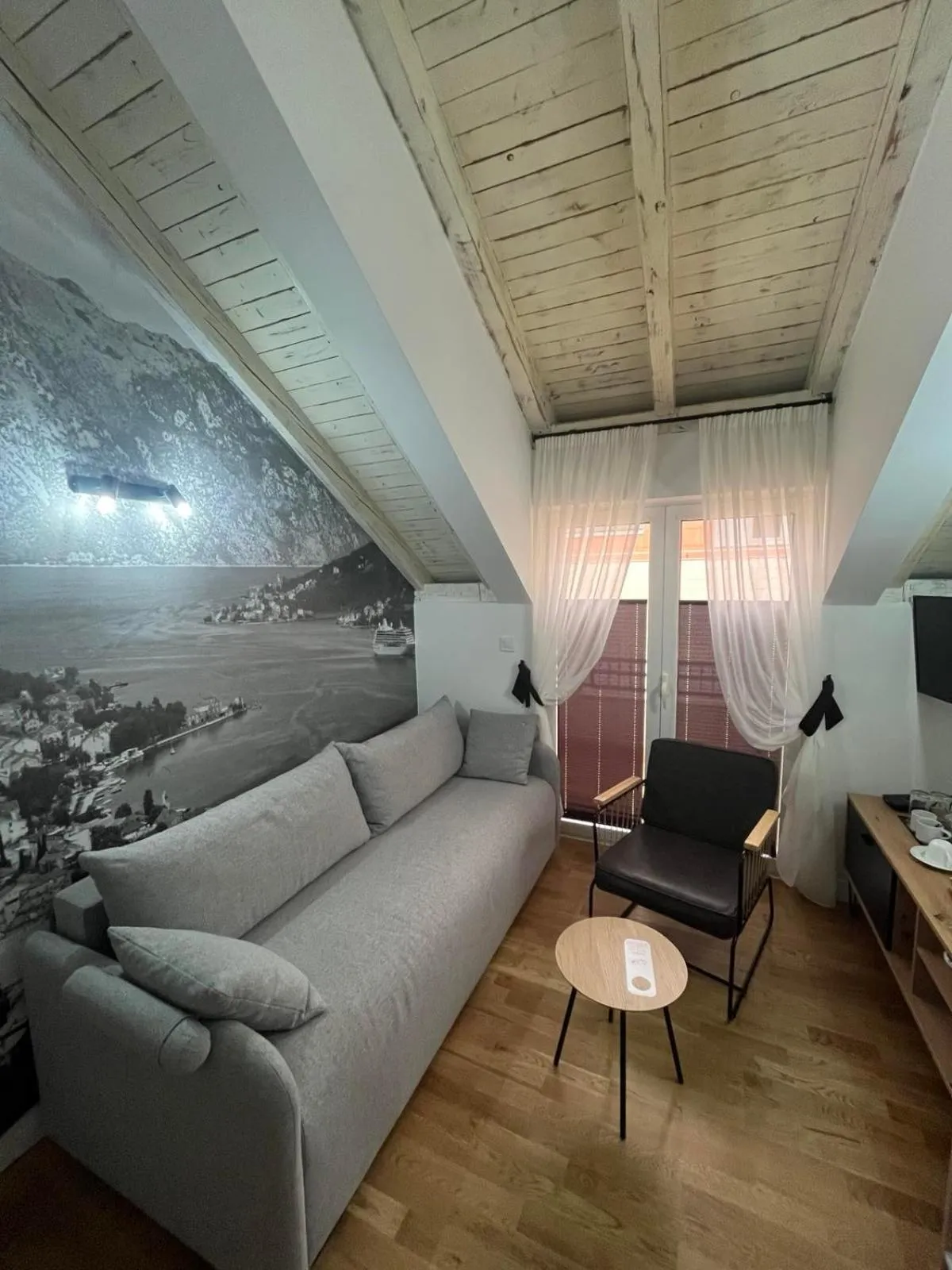 TV and multimedia in Apartments & rooms - TIANIS - Self check-in