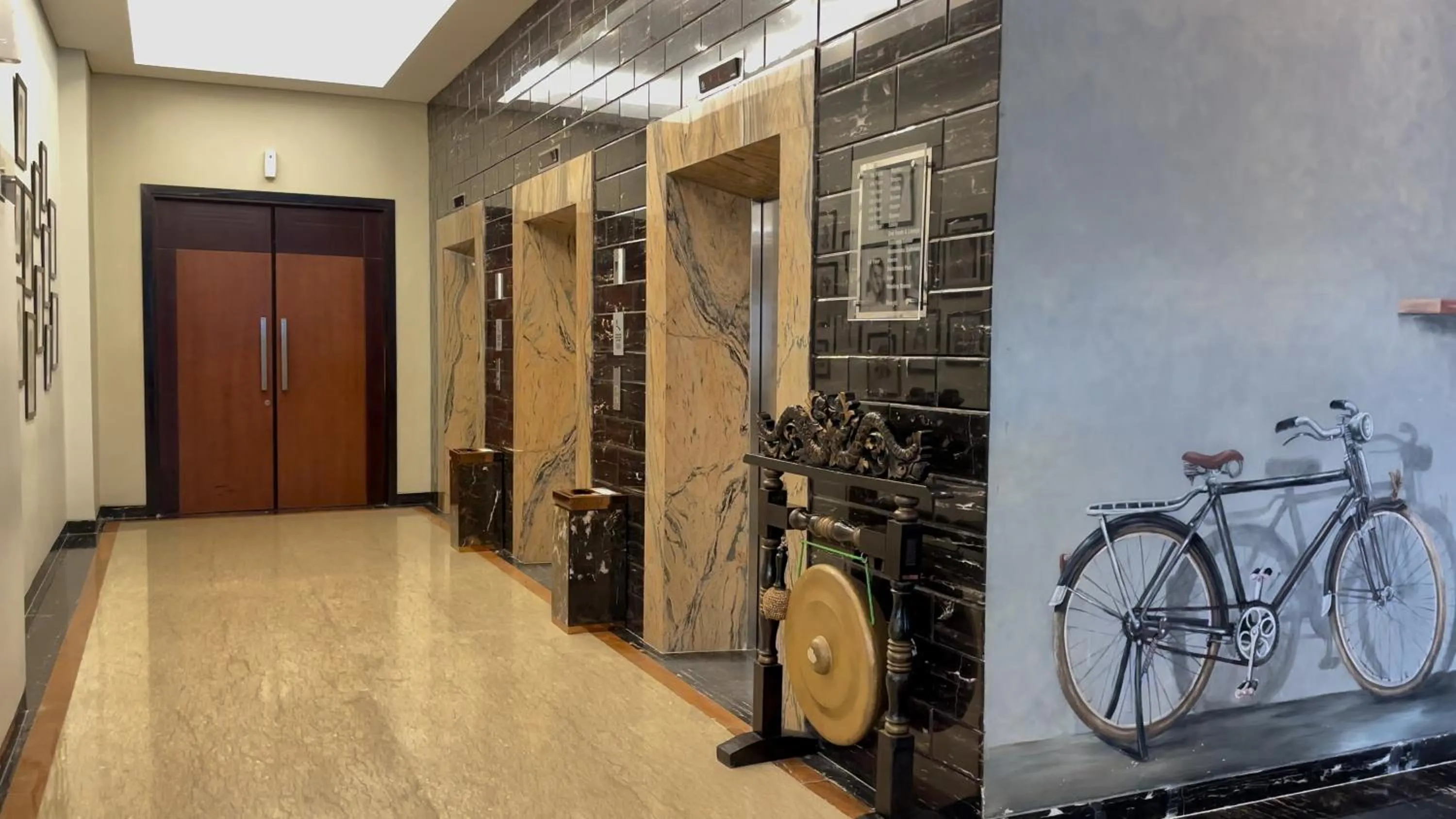 elevator in d'primahotel Kualanamu Airport Medan