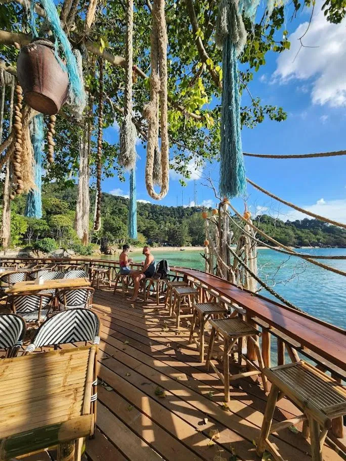 Restaurant/places to eat in Haadson Resort & Koh Raham