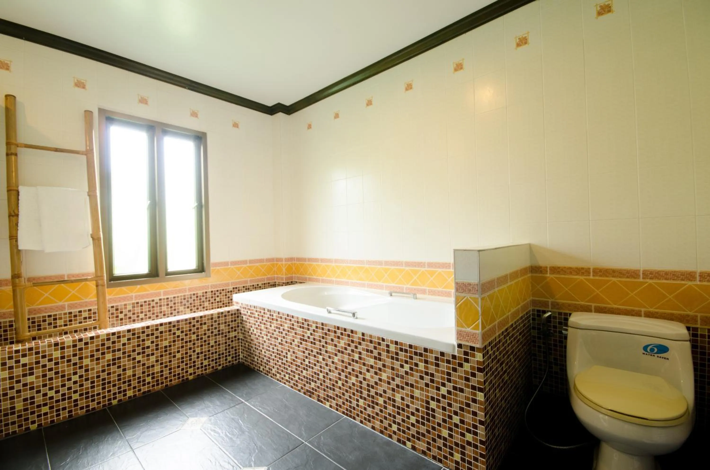 Toilet in Haadson Resort & Koh Raham