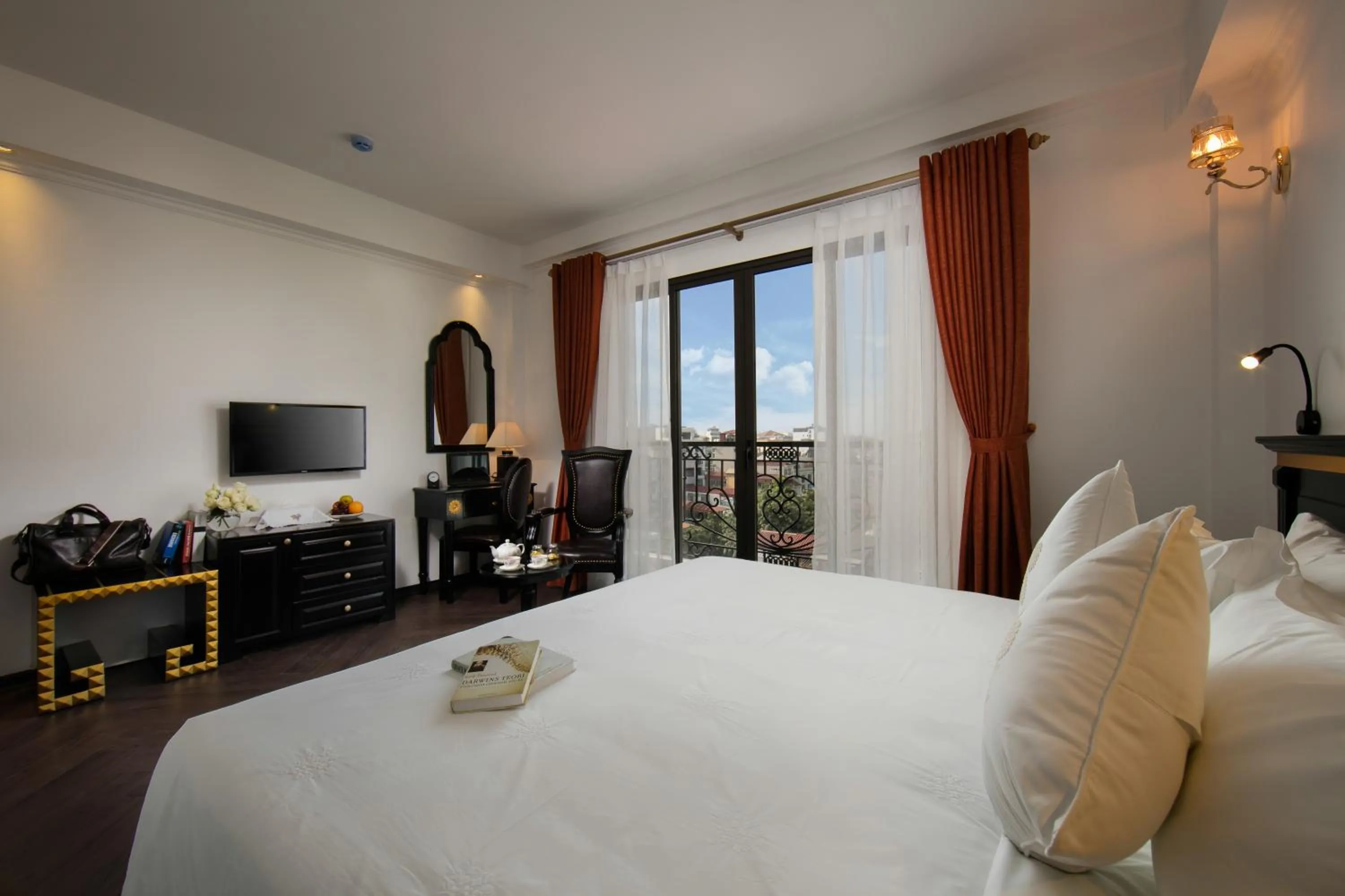 Balcony/Terrace, Bed in Hanoi Center Silk Premium Hotel & Spa & Travel