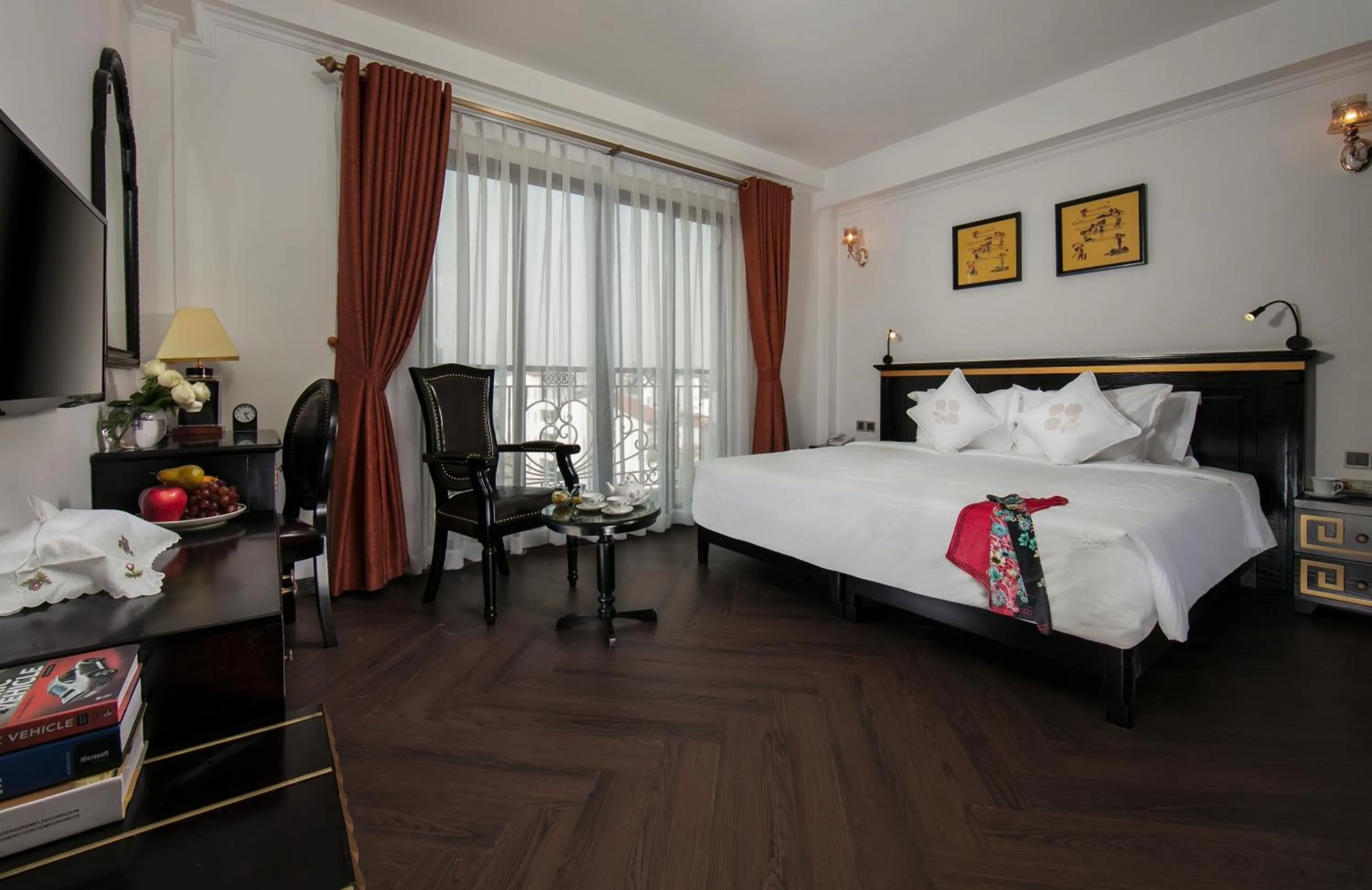 Photo of the whole room, Bed in Hanoi Center Silk Premium Hotel & Spa & Travel