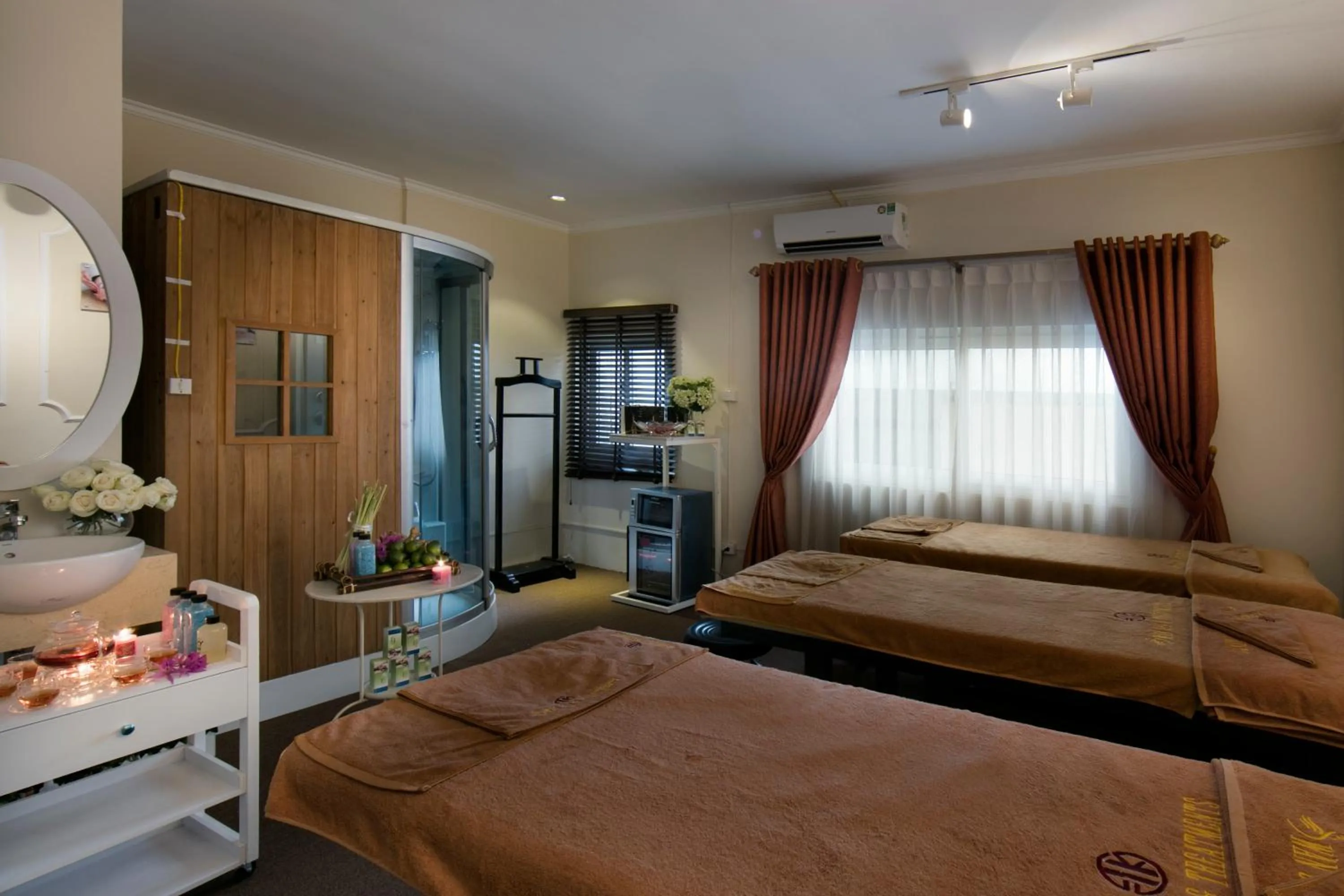 Restaurant/places to eat, Bed in Hanoi Center Silk Premium Hotel & Spa & Travel