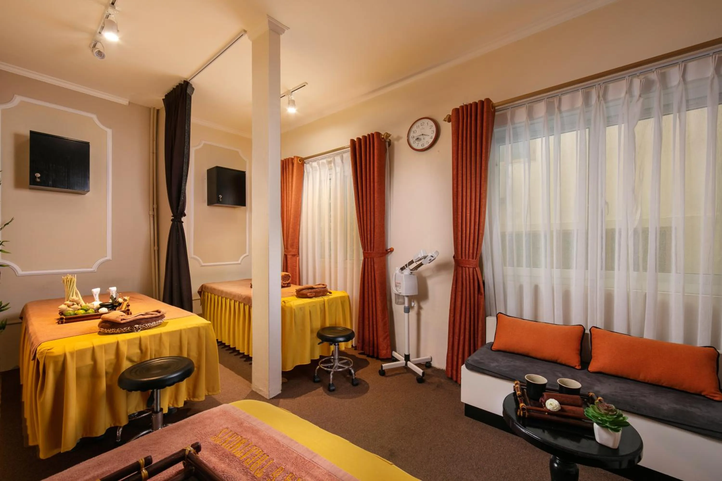 Massage, Bed in Hanoi Center Silk Premium Hotel & Spa & Travel