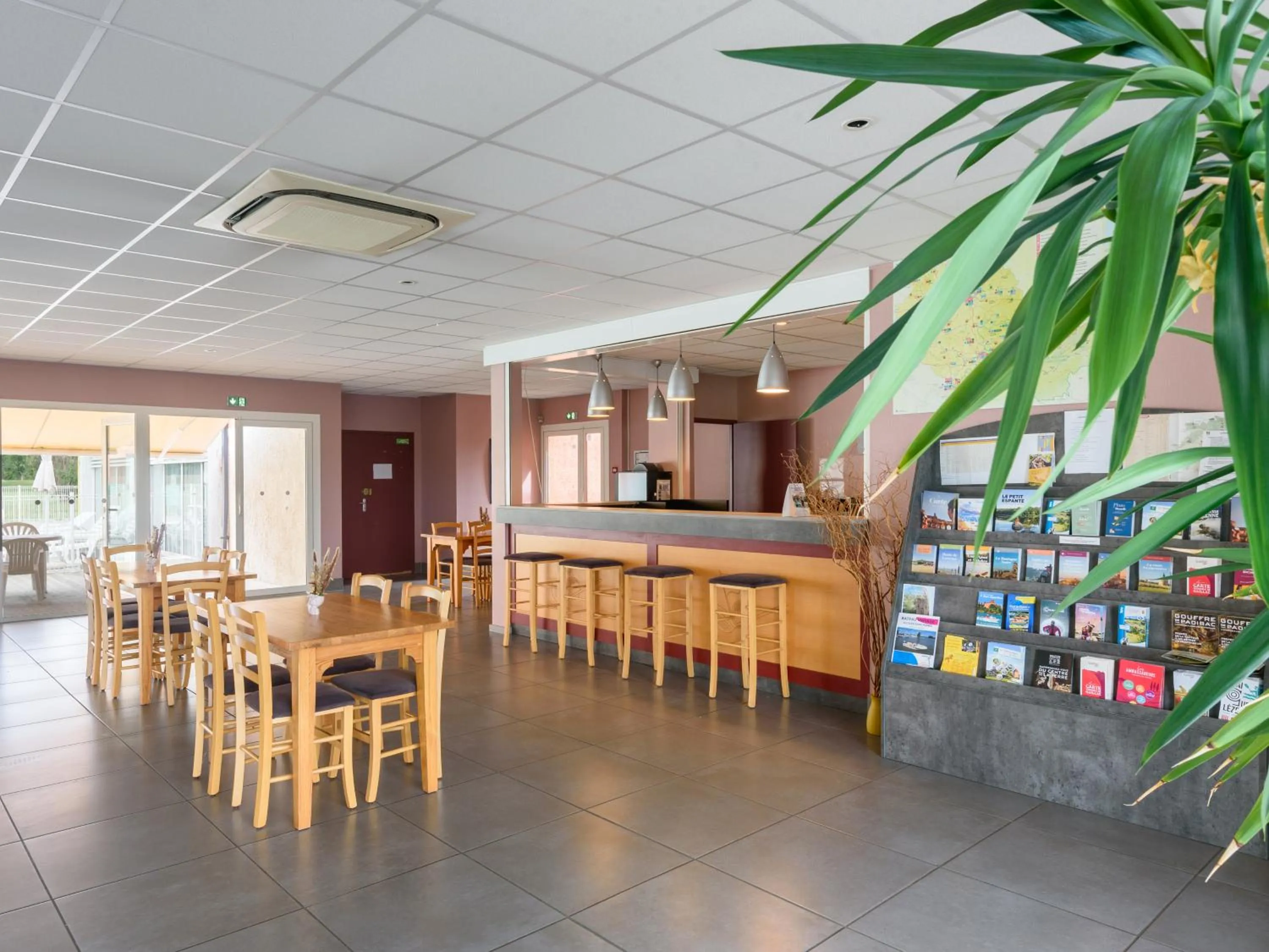 Lobby or reception in Vacancéole - Domaine du Green