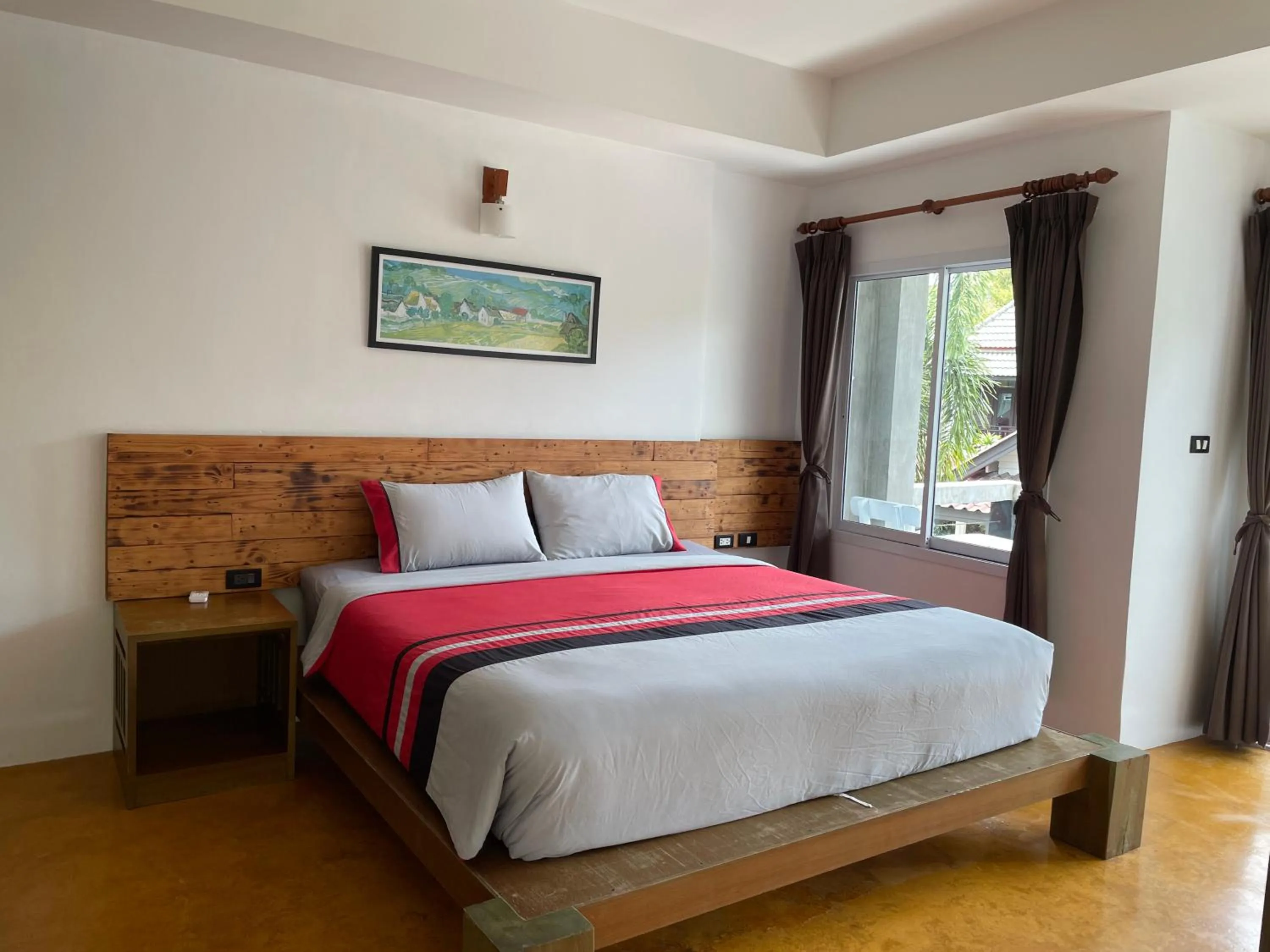 Bed in See Through Resort Haad Yao